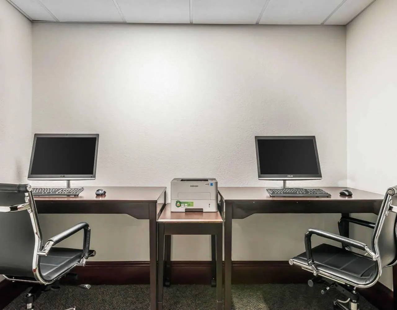 Business facilities in Clarion Inn Belle Vernon