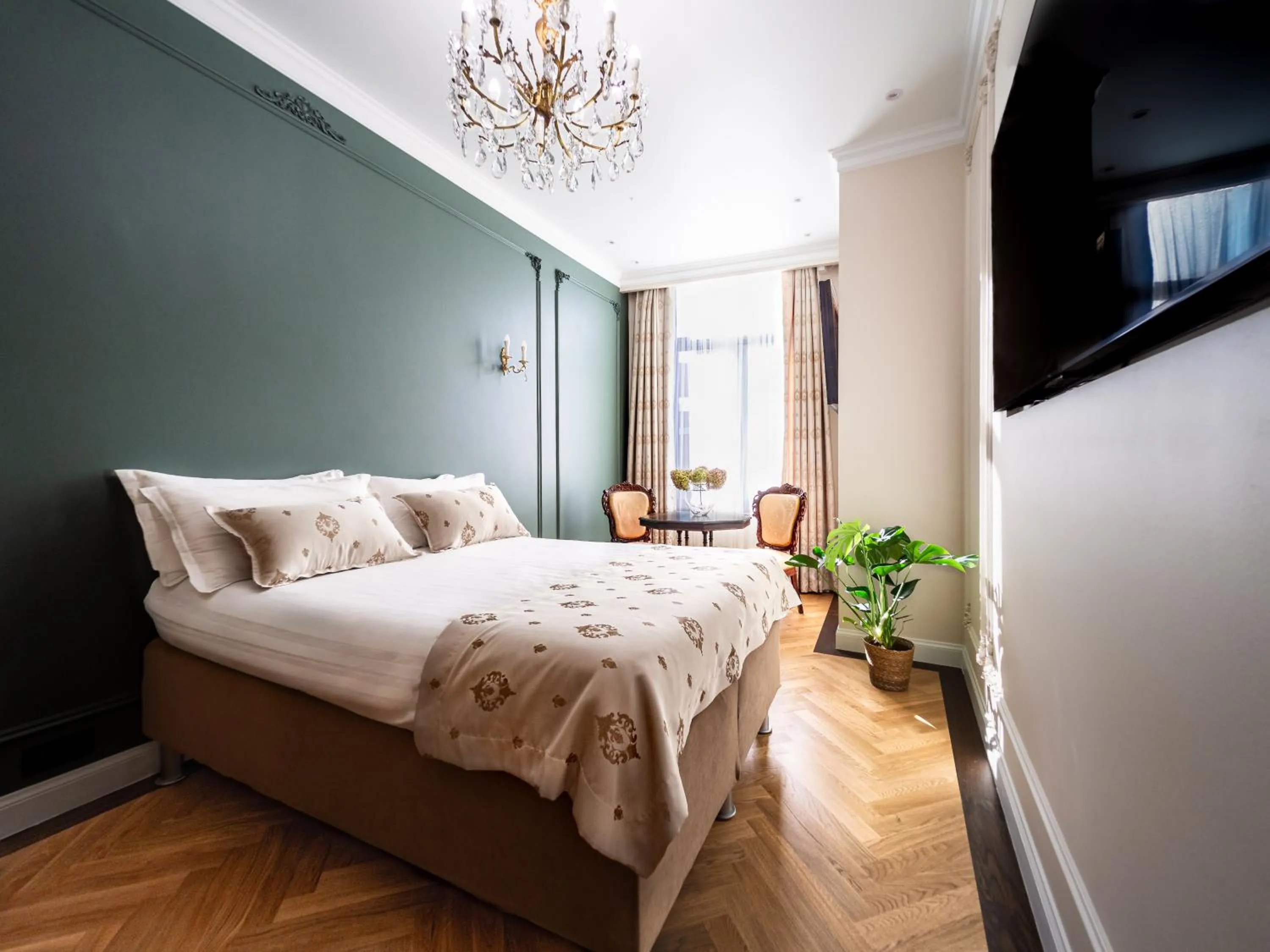 Photo of the whole room, Bed in Hotel Leopold