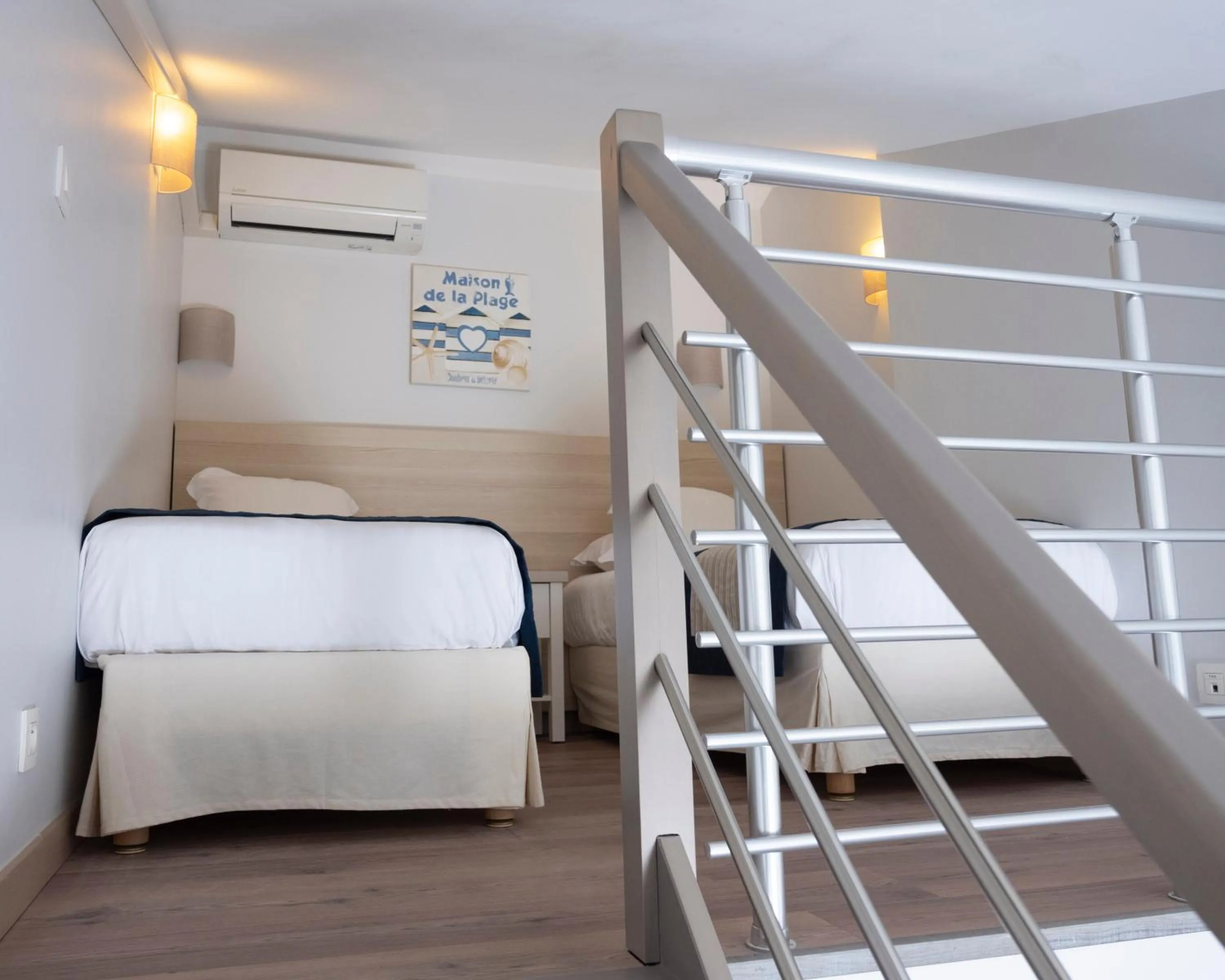 Two-Bedroom Apartment - Split Level "Myrona" in Hotel La Ciotat - A deux pas de l'eau