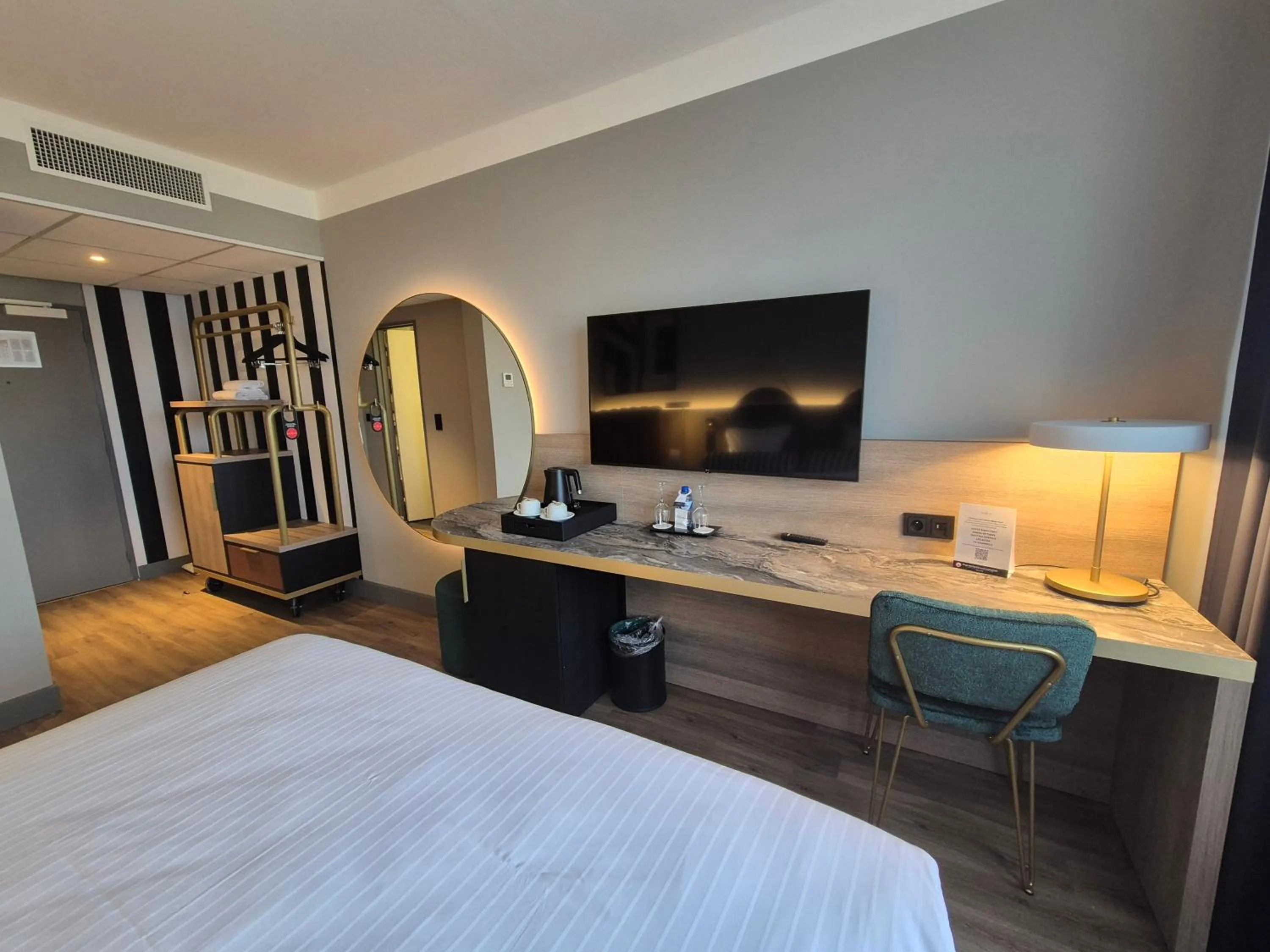 TV and multimedia, Bed in Gresham Belson Hotel Brussels