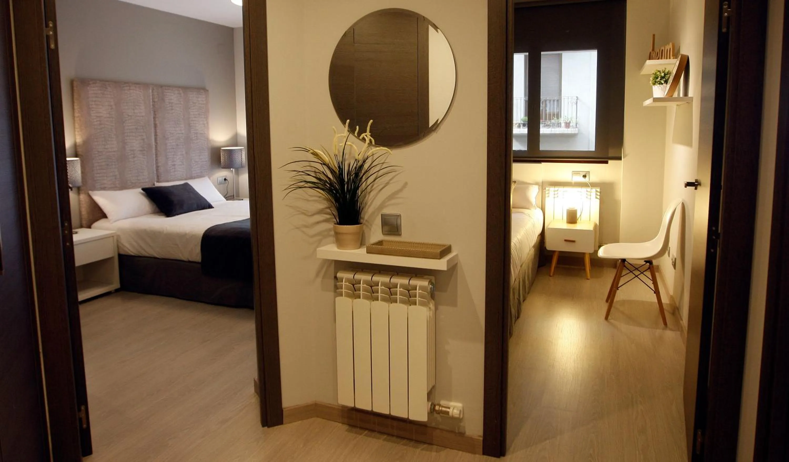 Decorative detail, Bed in Apartamentos Real Lleida