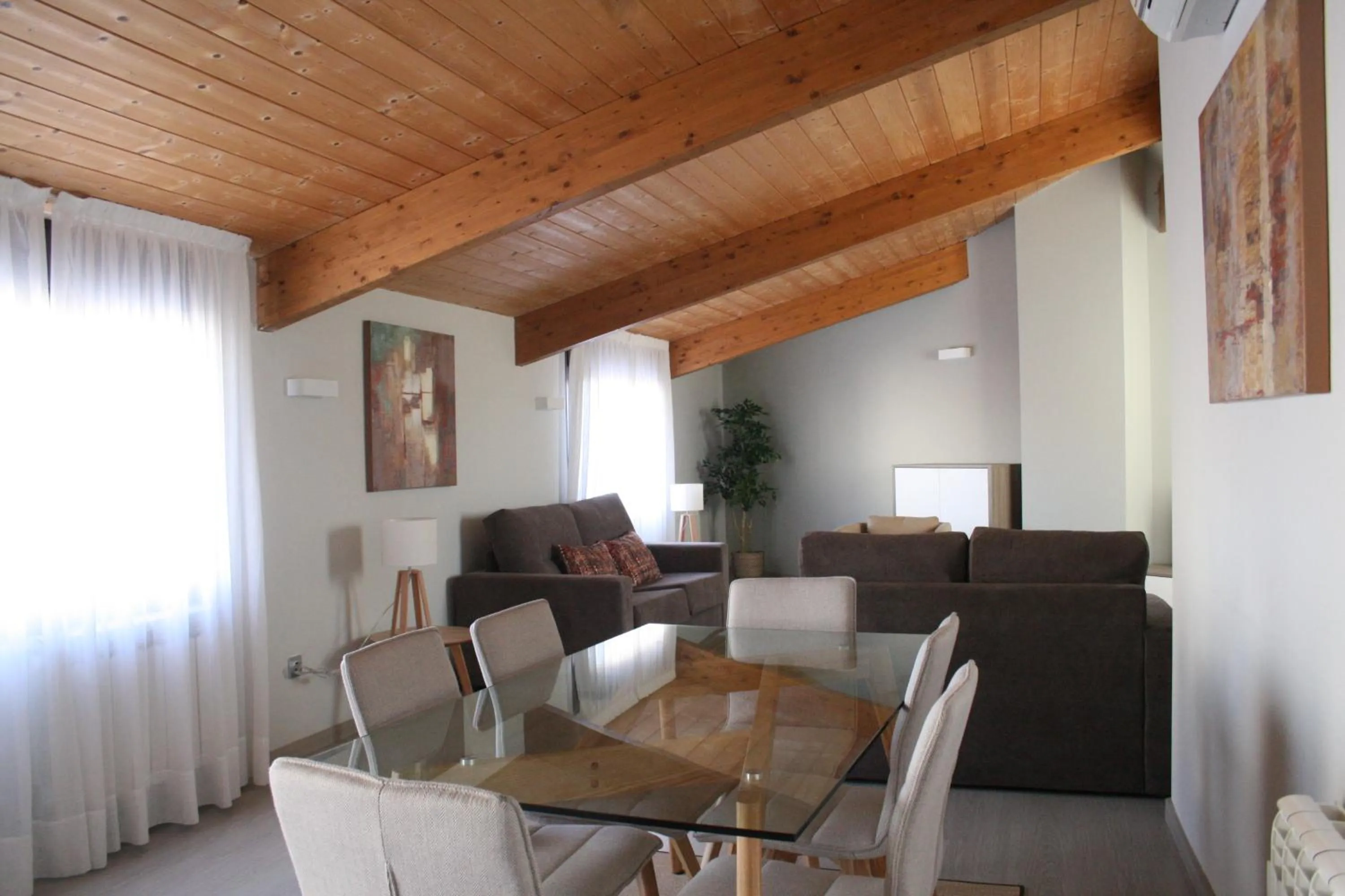 TV and multimedia in Apartamentos Real Lleida