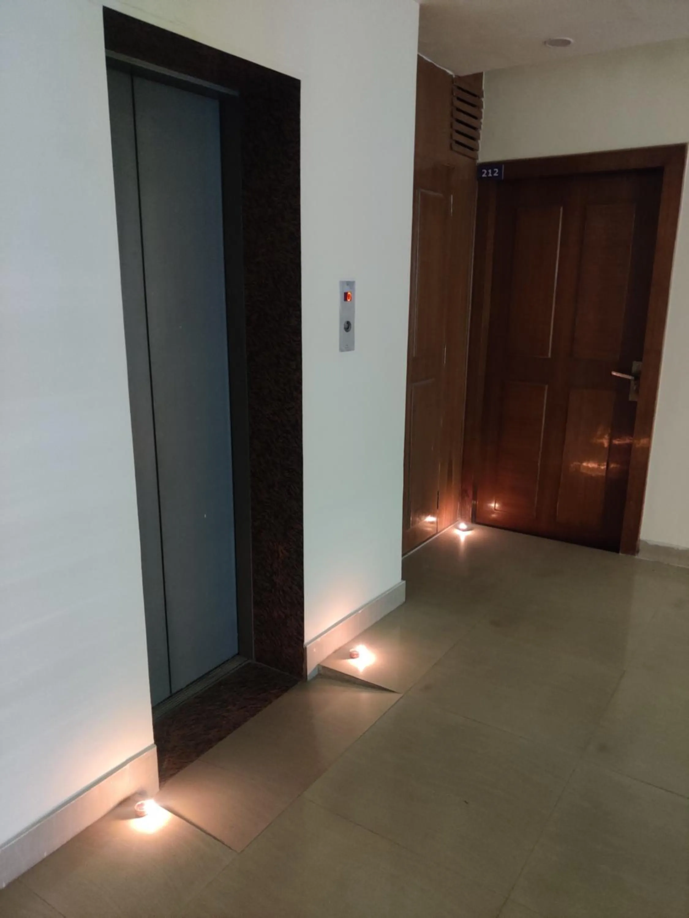 elevator in Hotel HV