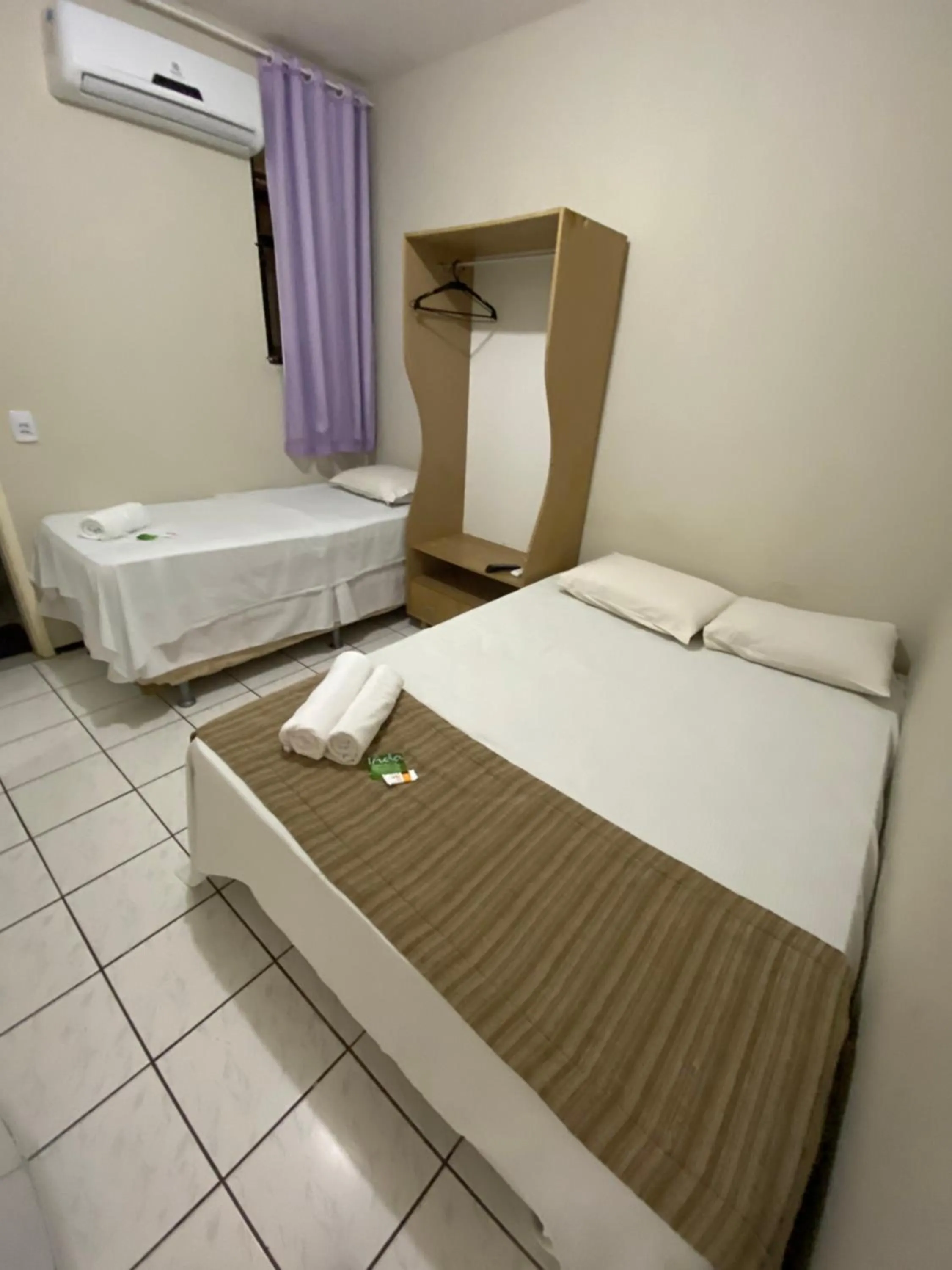 Bedroom, Bed in Center 1 Hotel