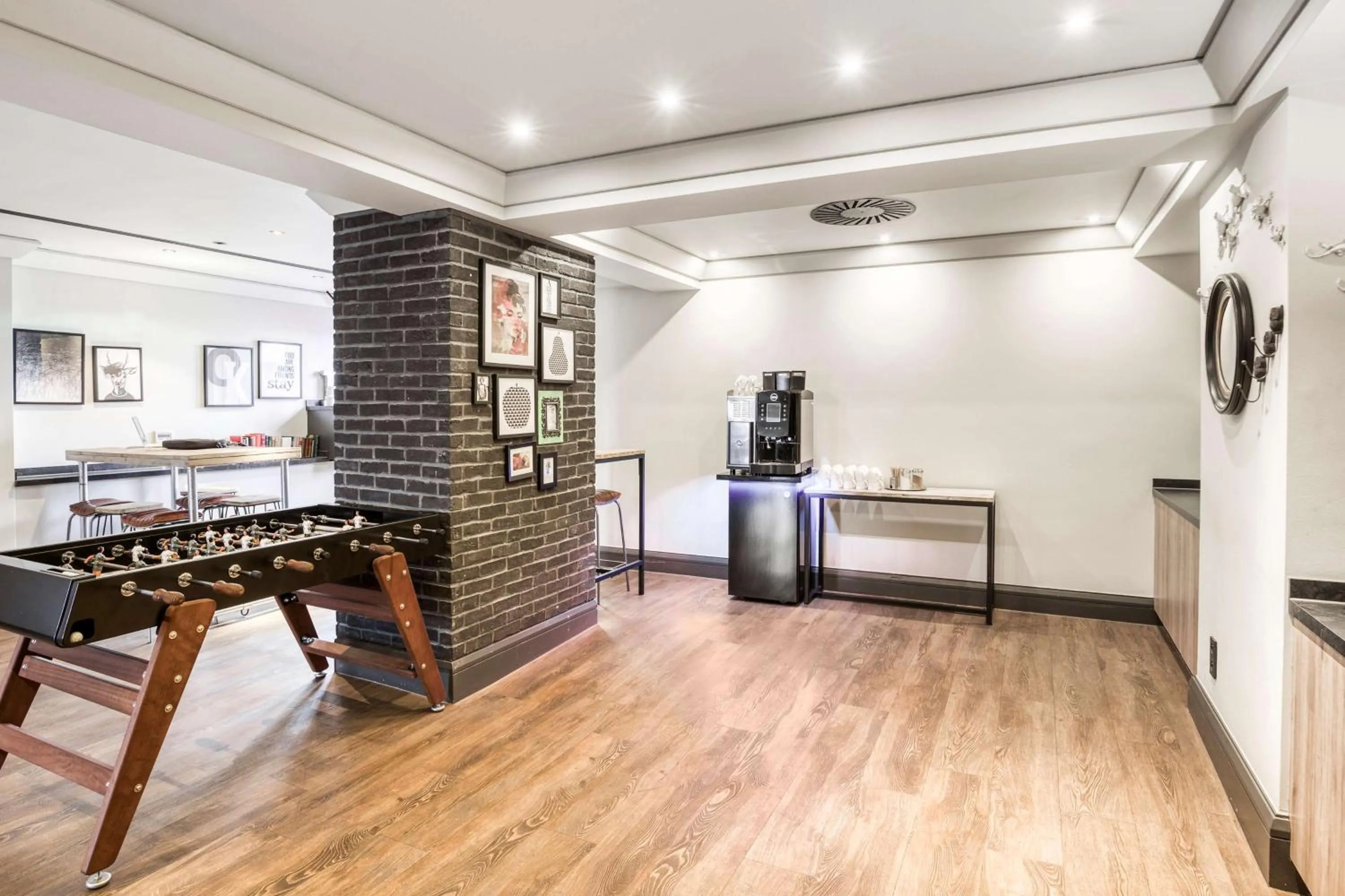 Lobby or reception in pentahotel Brussels City Centre