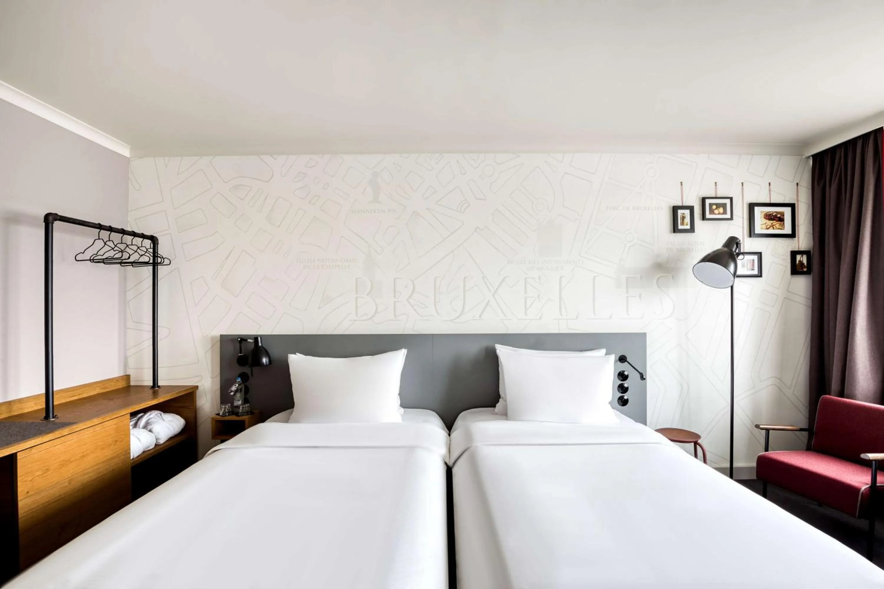 Bedroom, Bed in pentahotel Brussels City Centre