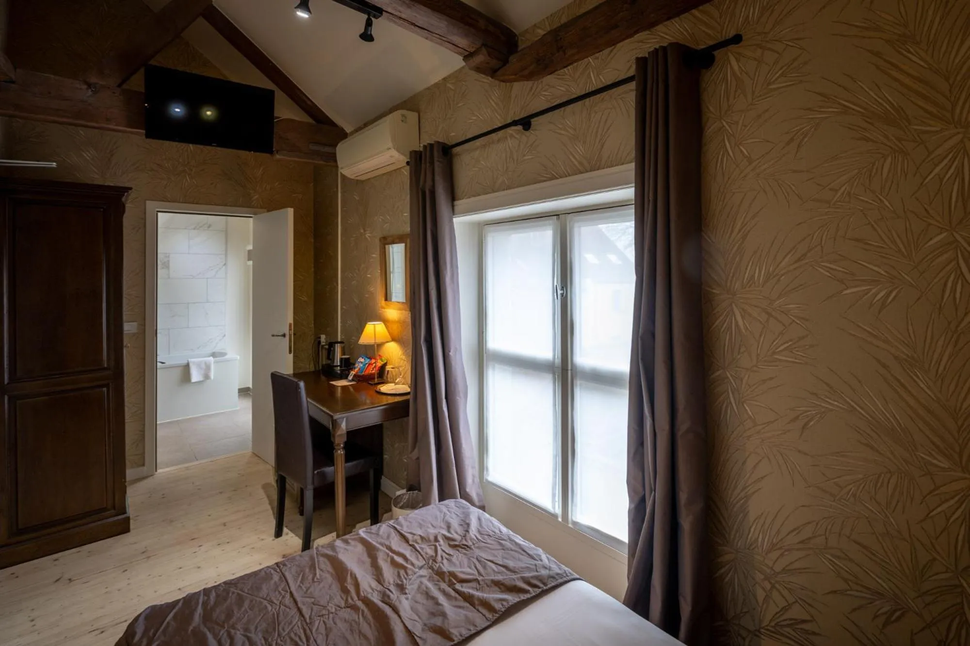 Bedroom, Bed in Hotel Jan Brito