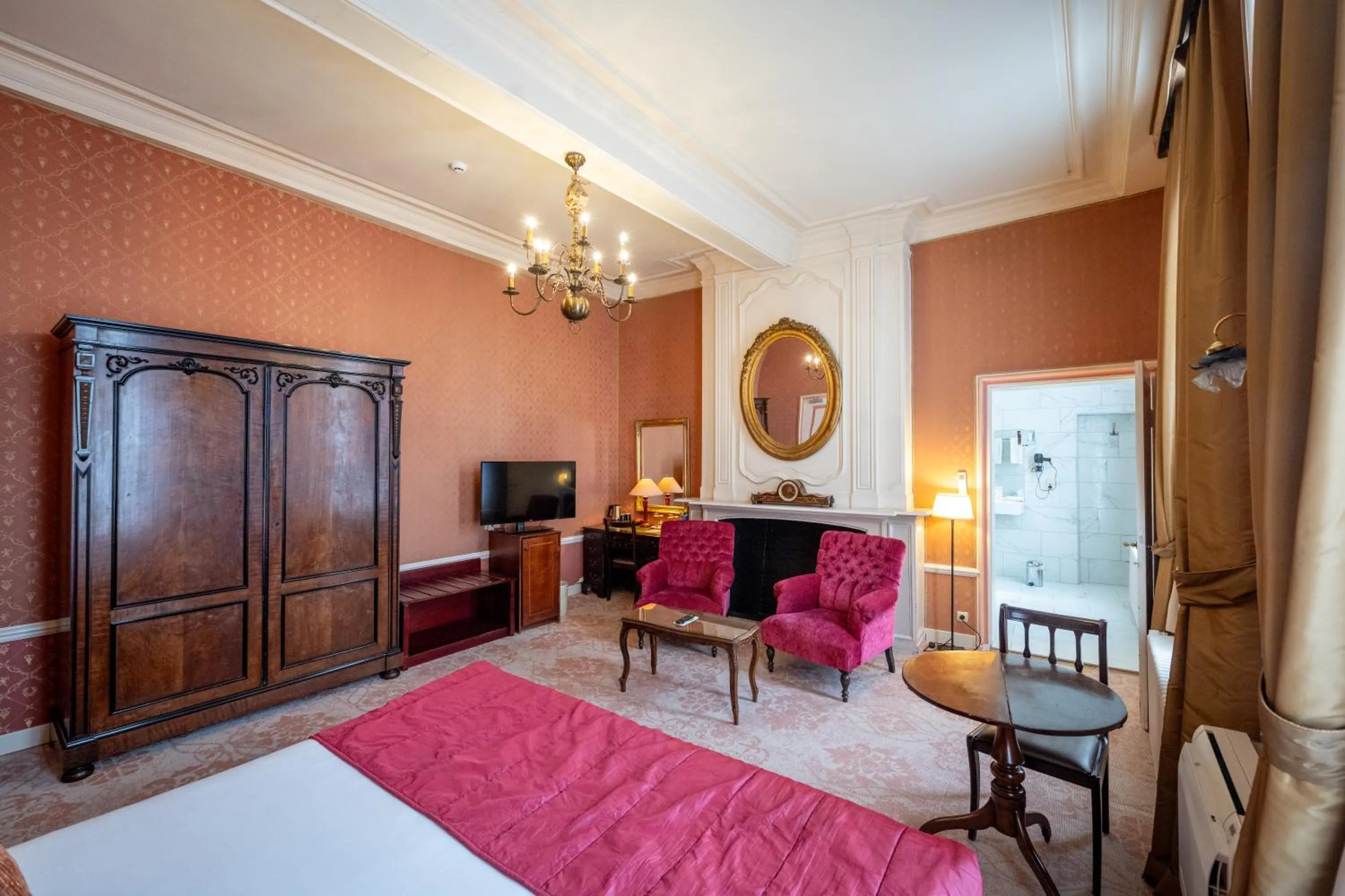 Bedroom, Bed in Hotel Jan Brito