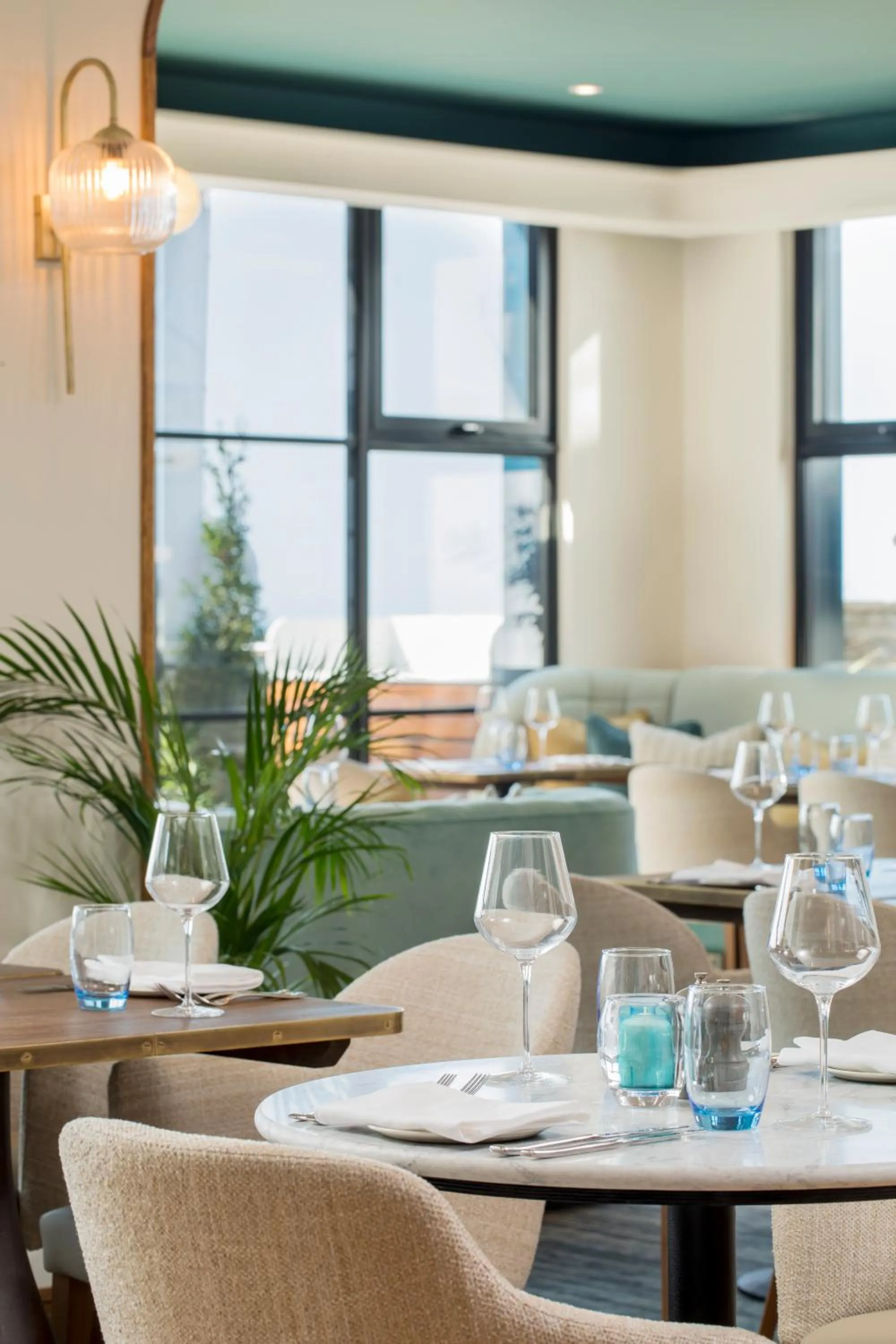 Restaurant/places to eat in The White Horses by Everly Hotels Collection