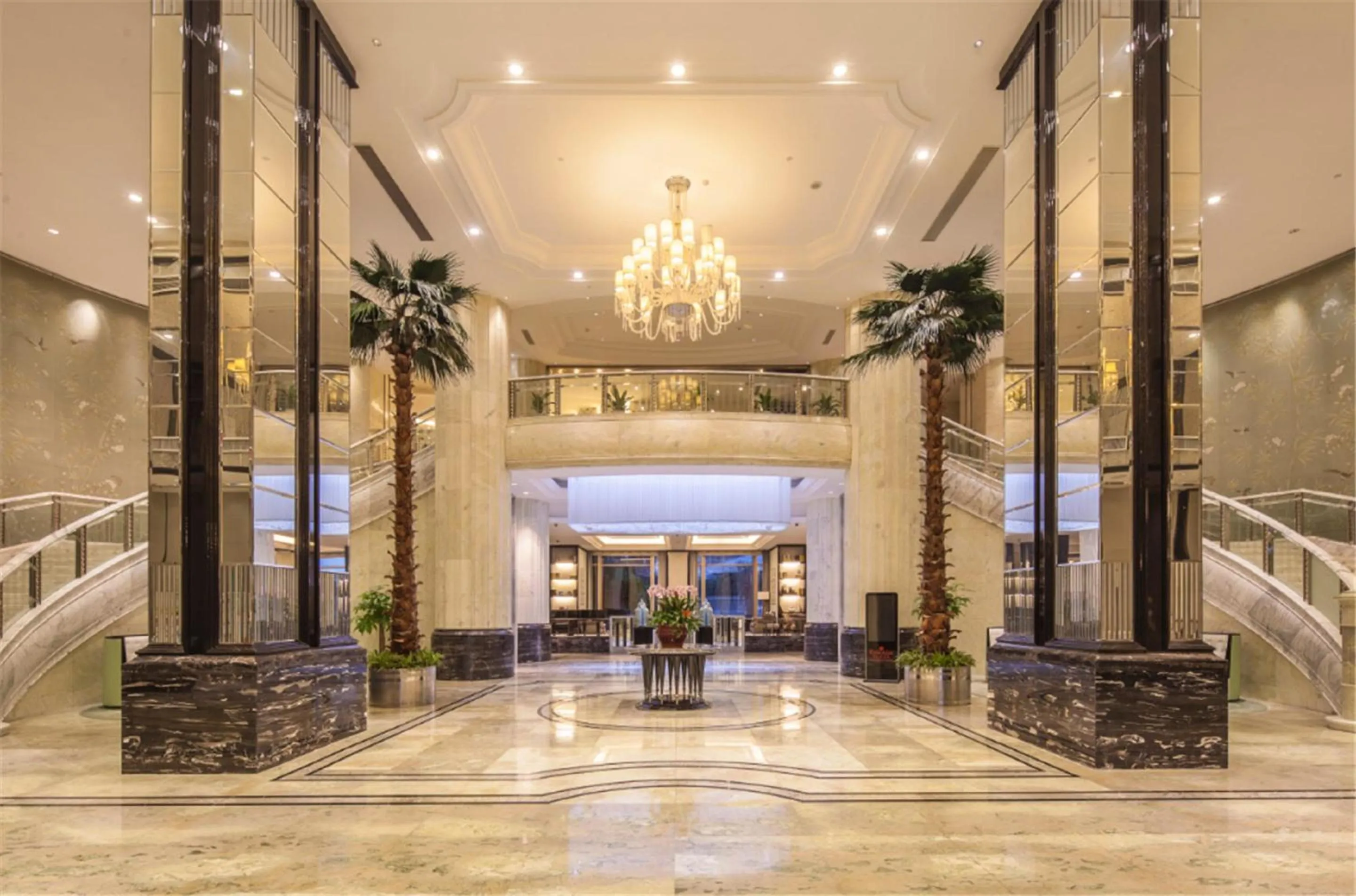 Lobby or reception in Ramada Plaza Qiandeng Kunshan
