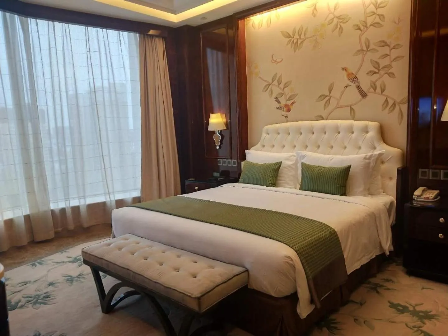 Bed in Ramada Plaza Qiandeng Kunshan