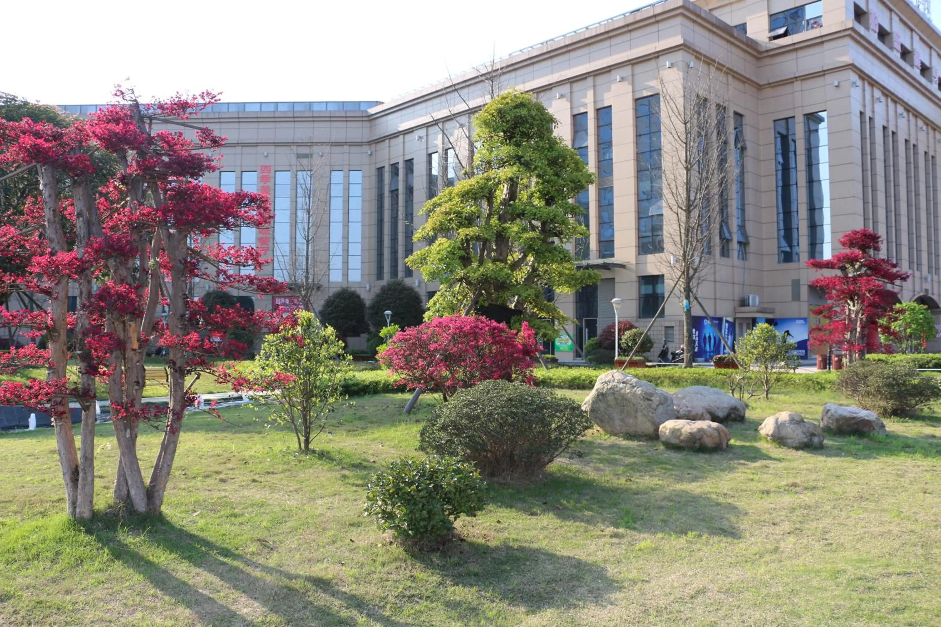 Off site in Ramada Yiyang Taojiang