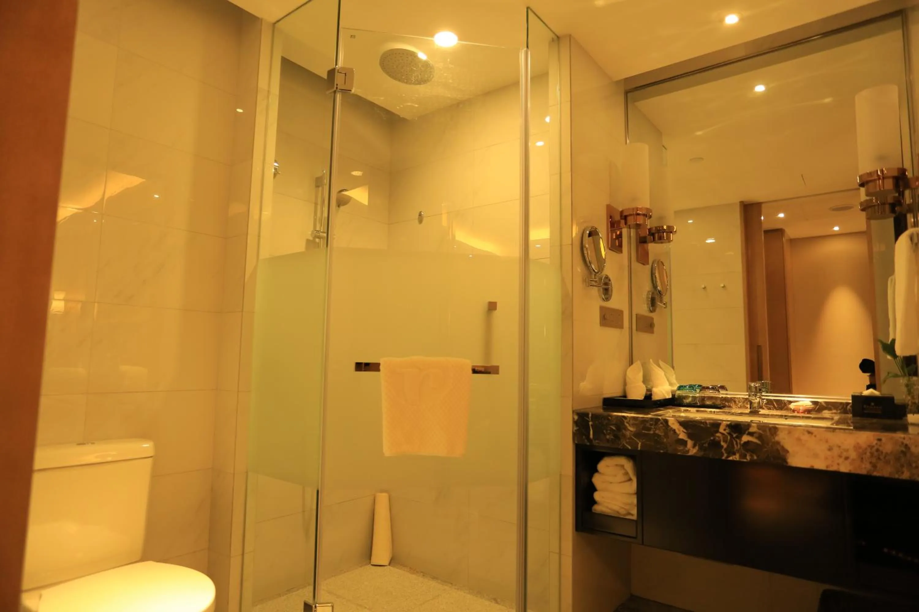 Ramada Yiyang Taojiang