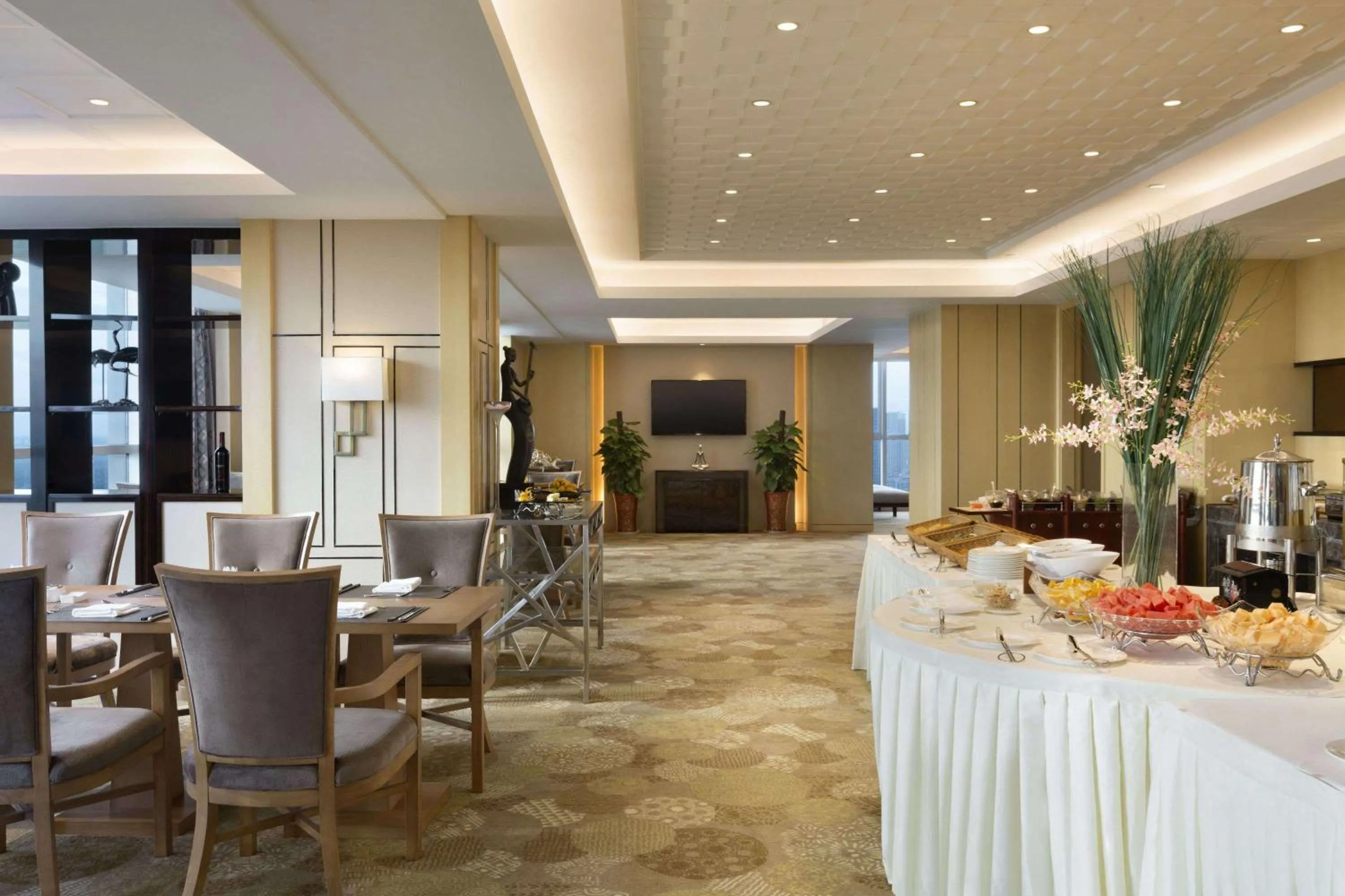 Lounge or bar in Ramada Jiaxing