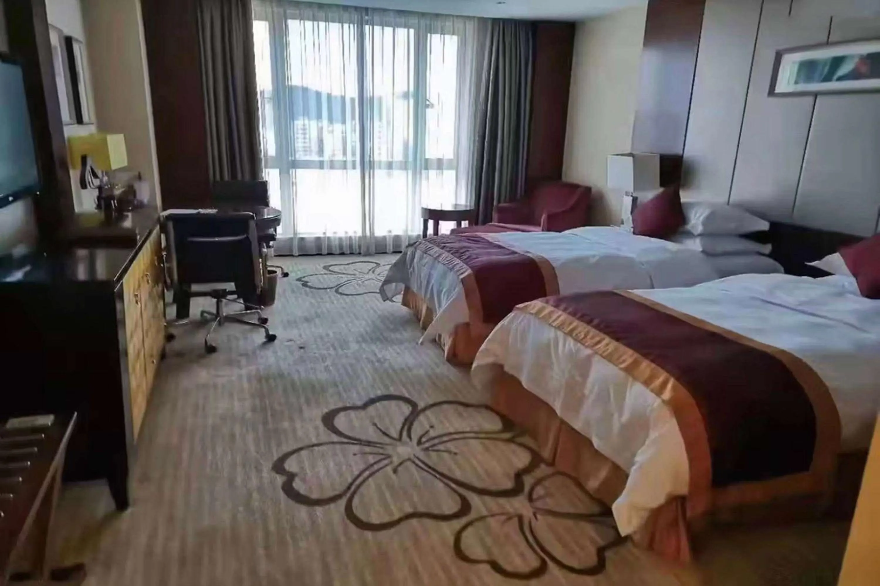 Photo of the whole room in Ramada Plaza Shaoguan City Centre