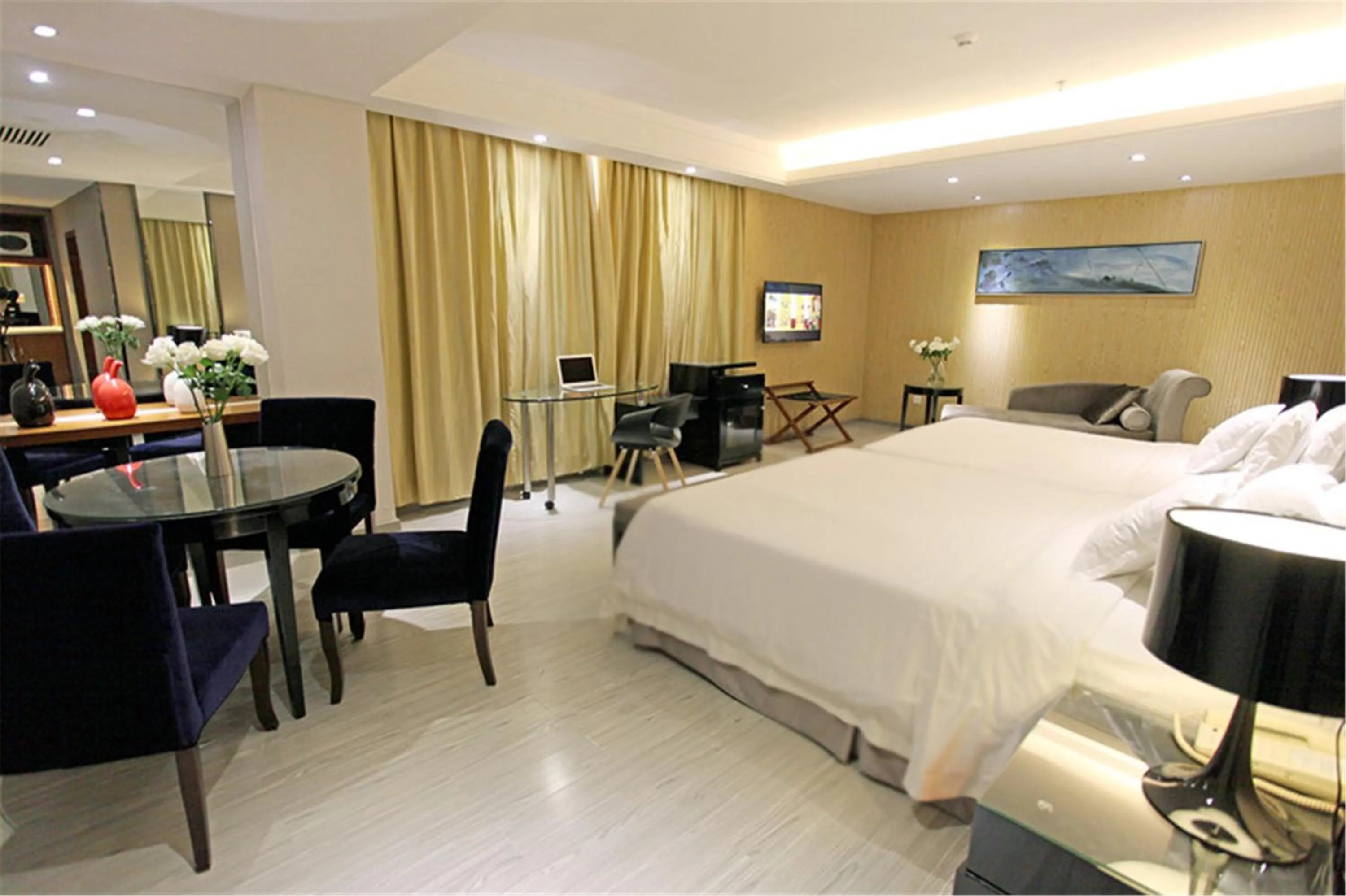 Ramada Meizhou