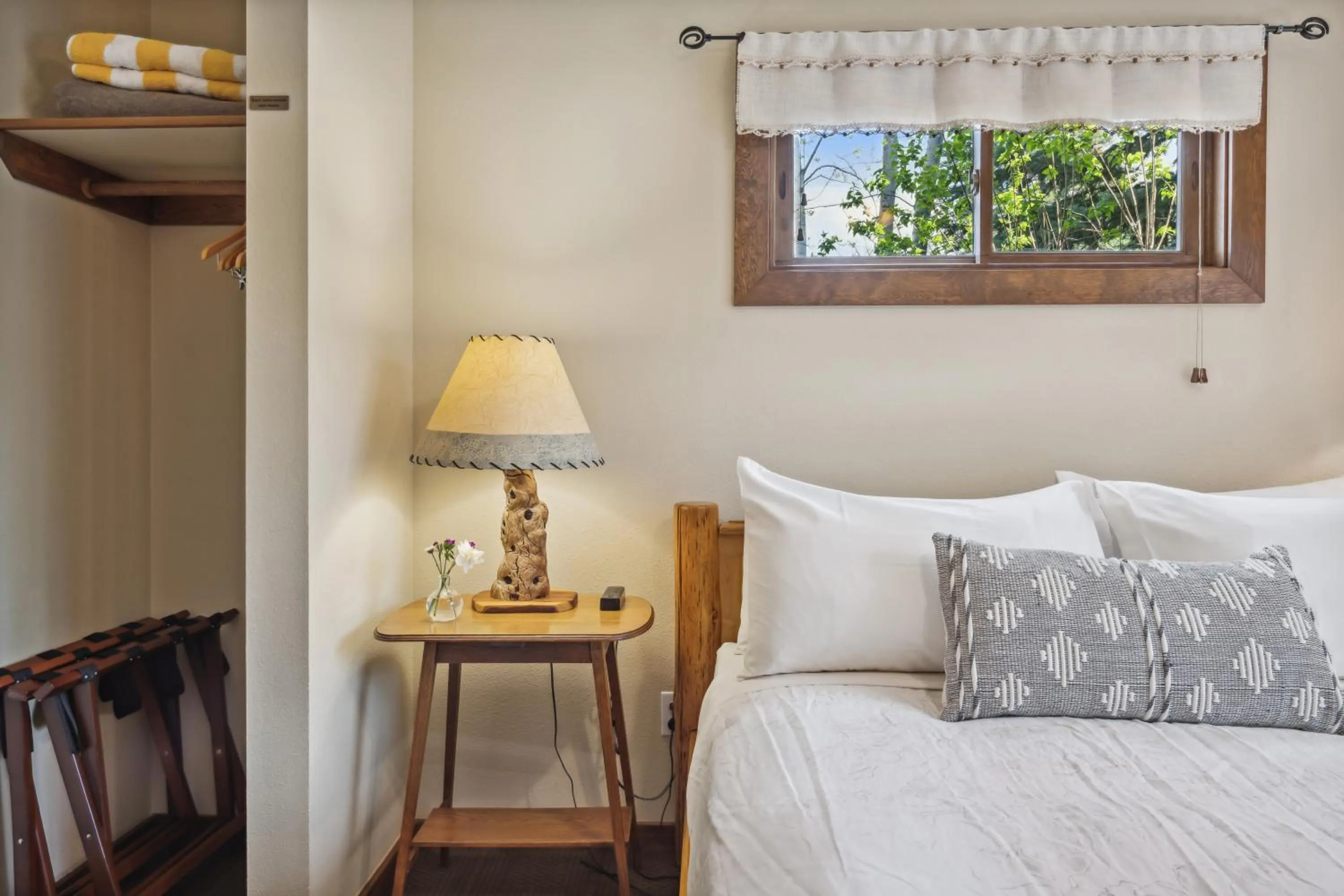 Bed in Good Medicine Lodge