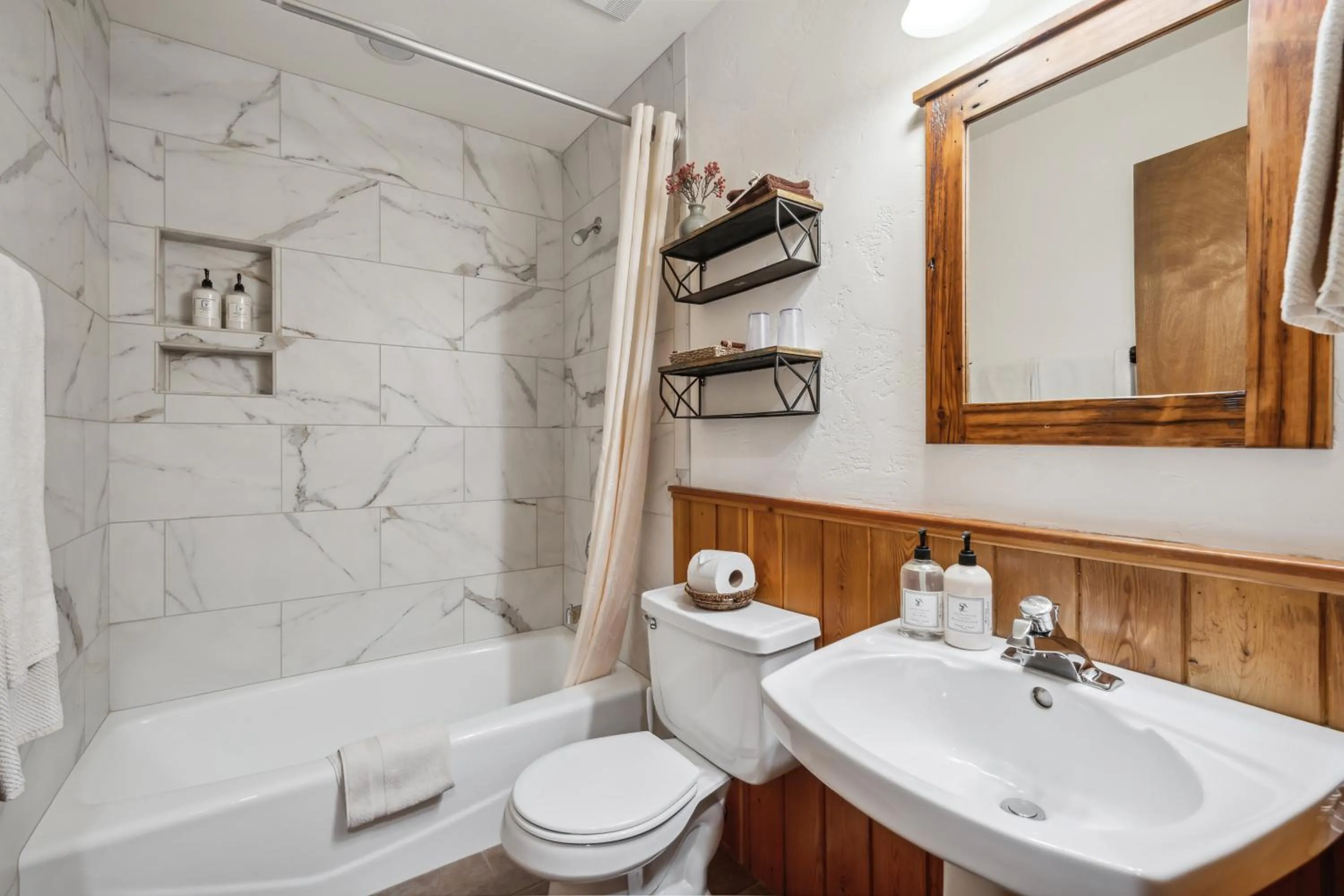 Bathroom in Good Medicine Lodge