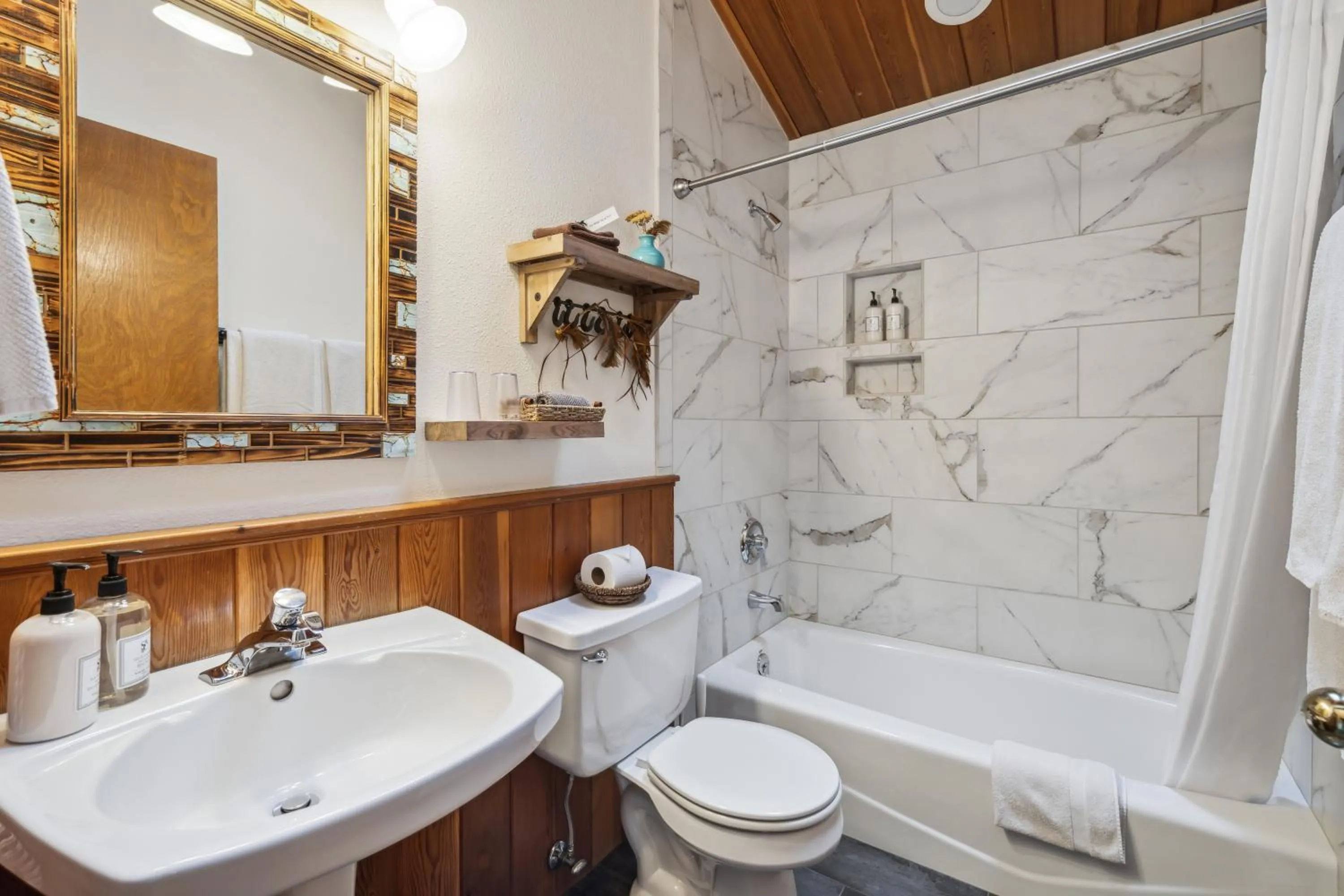 Bathroom in Good Medicine Lodge