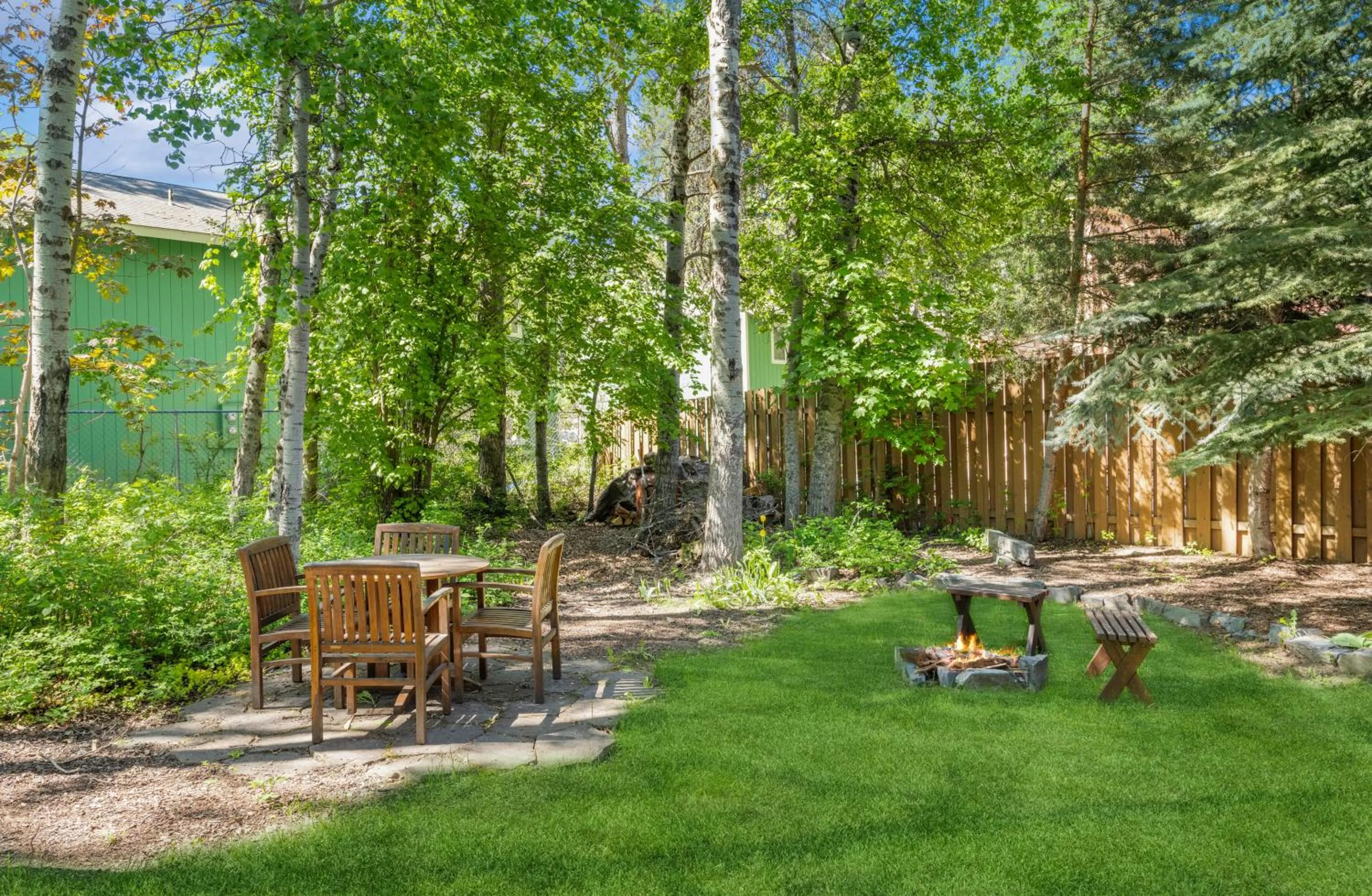 Garden view in Good Medicine Lodge