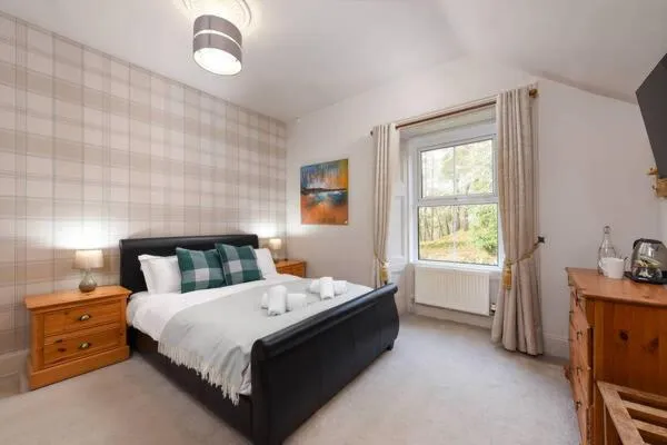 Bed in Strathardle Lodge