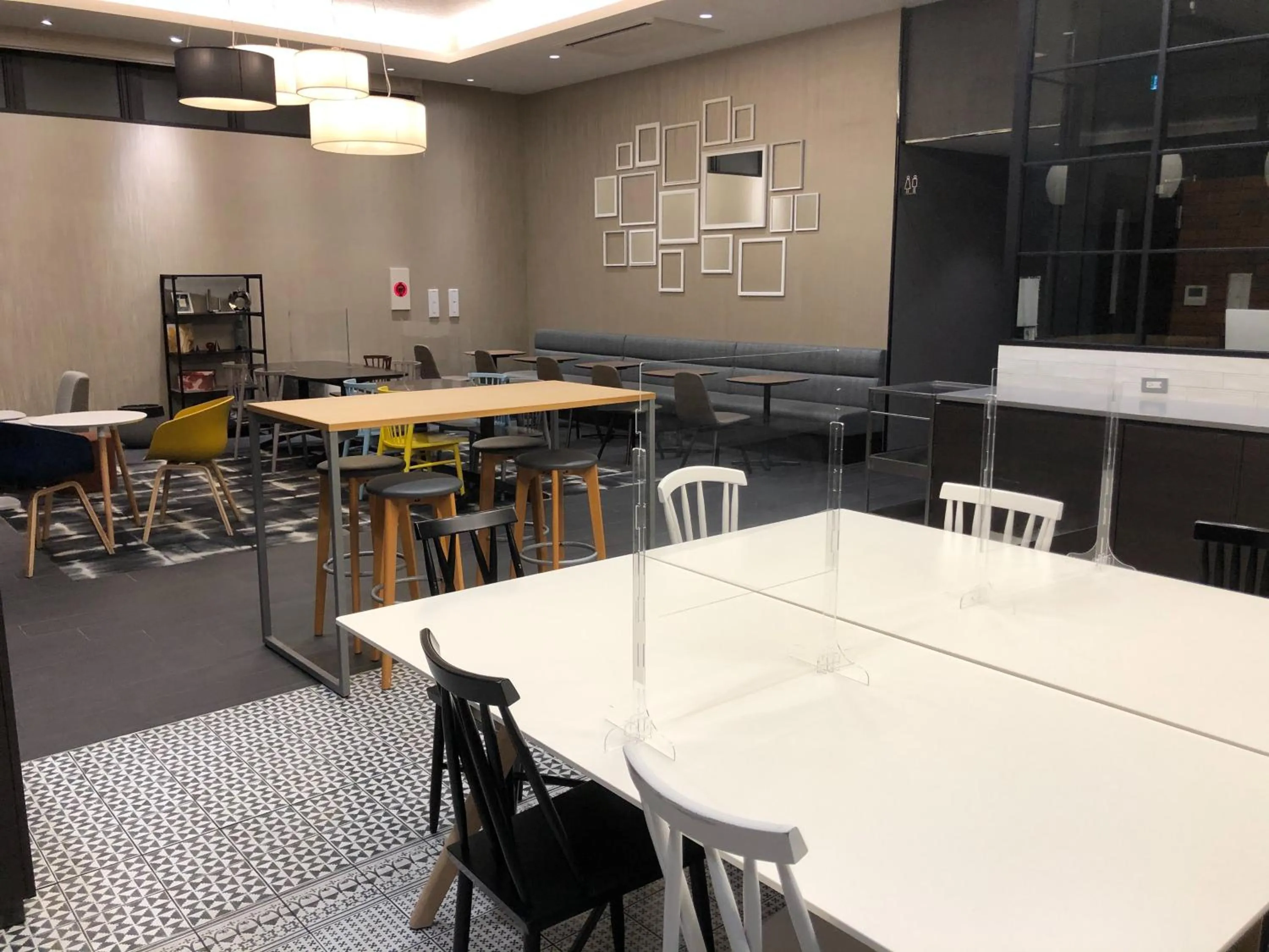 Communal lounge/ TV room in Hotel M's Plus Shijo Omiya