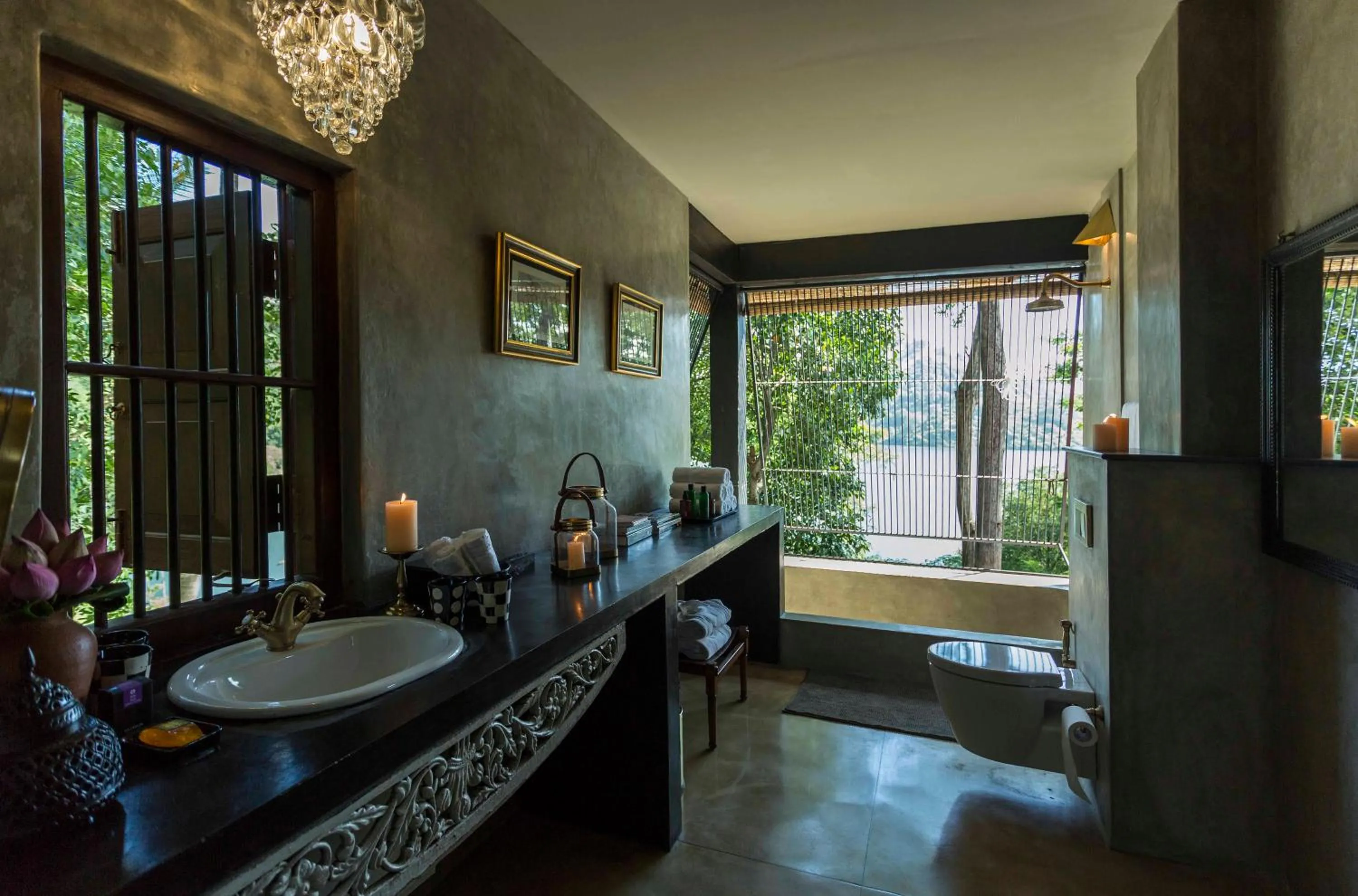 Bathroom in The Hermitage by Edwards Collection - Kandy