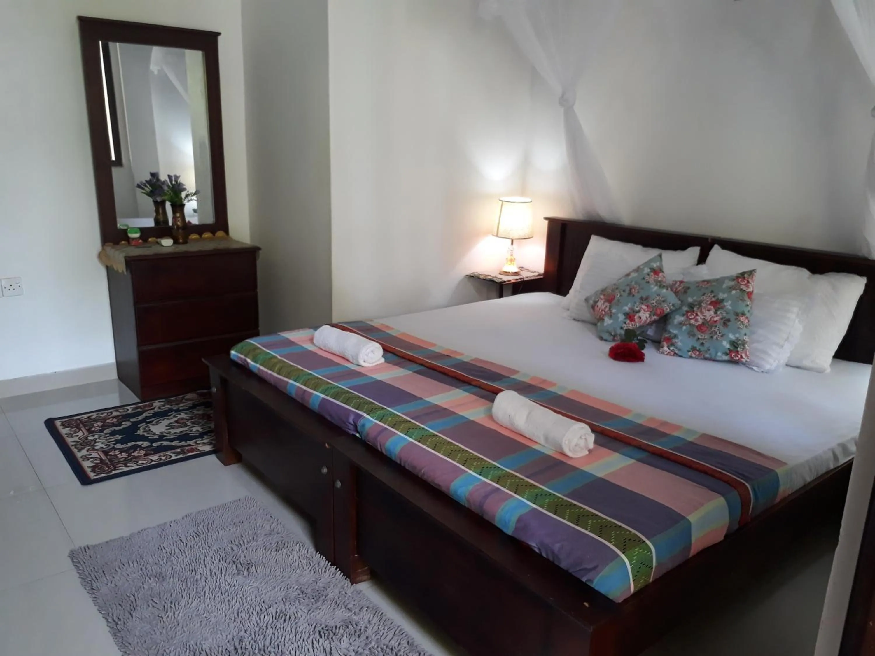 Decorative detail, Bed in Southern Comforts - Galle Fort