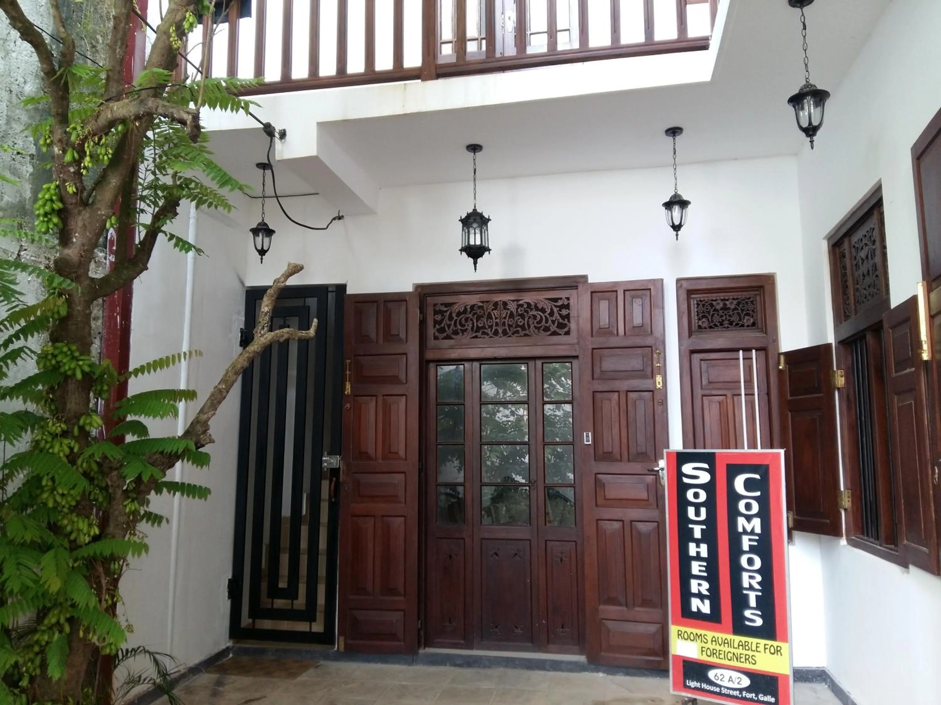 Facade/entrance in Southern Comforts - Galle Fort
