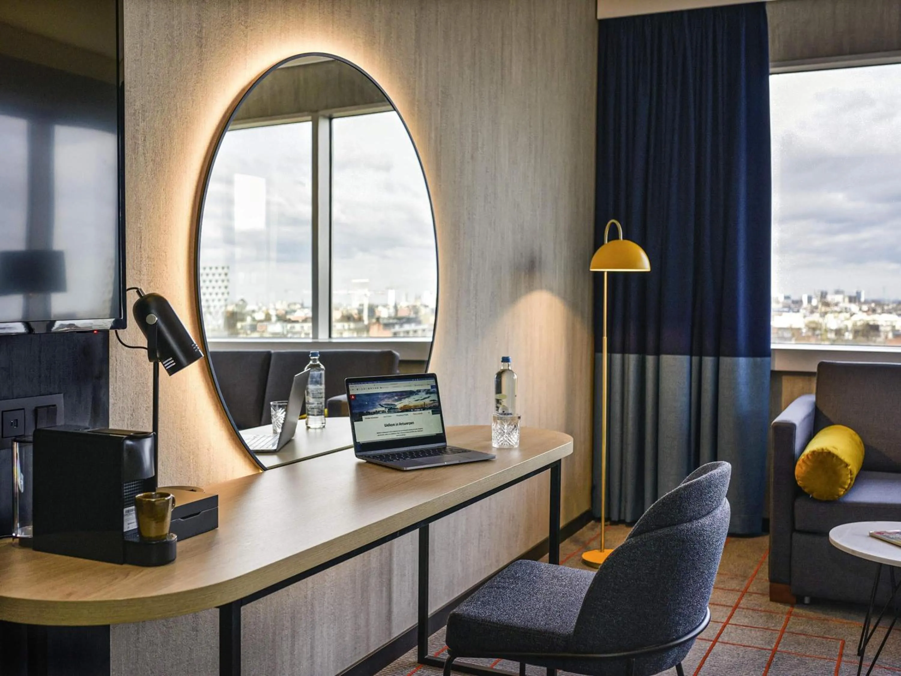 Bedroom in Mercure Antwerp City South