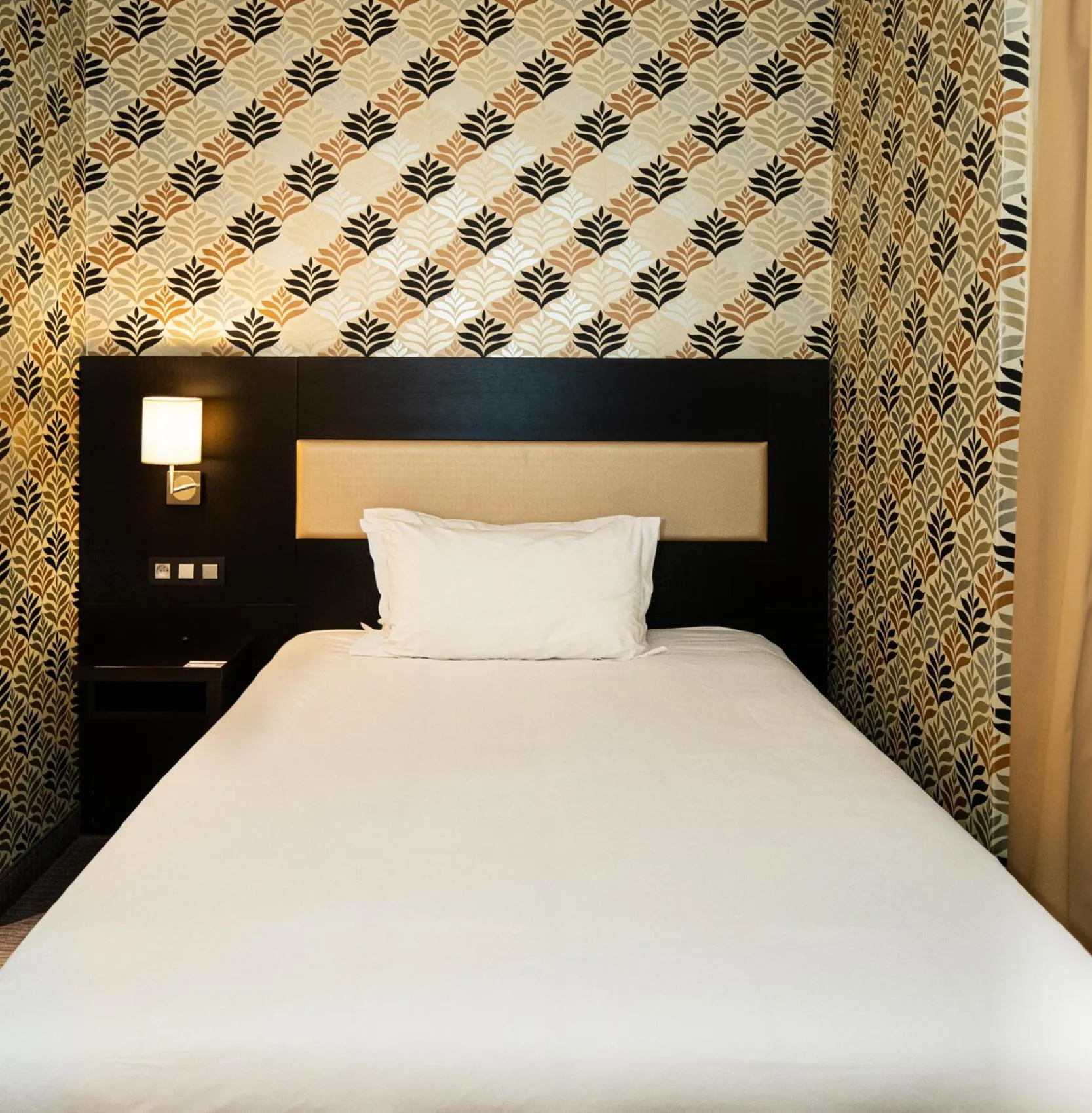 Bedroom, Bed in Mercure Antwerp City South