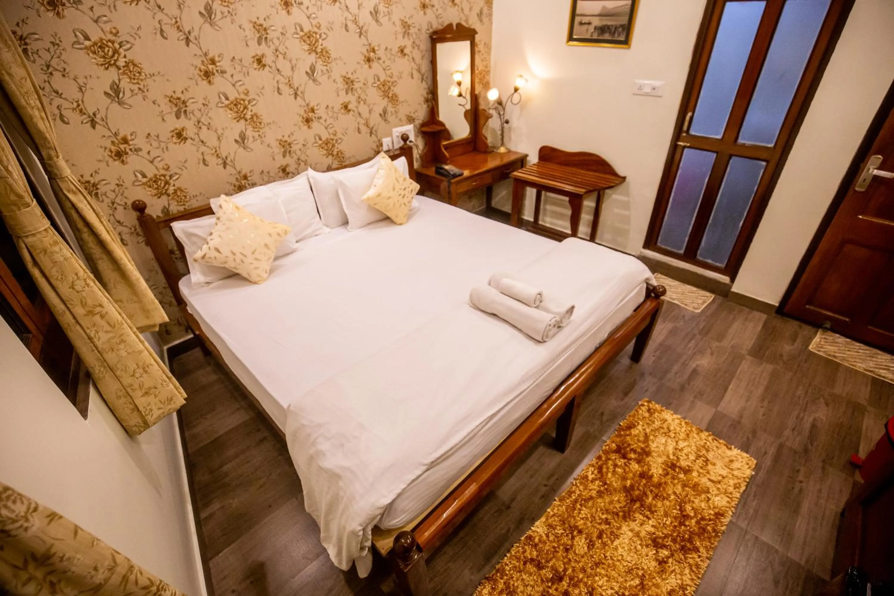 Bedroom, Bed in Hotel Cecil