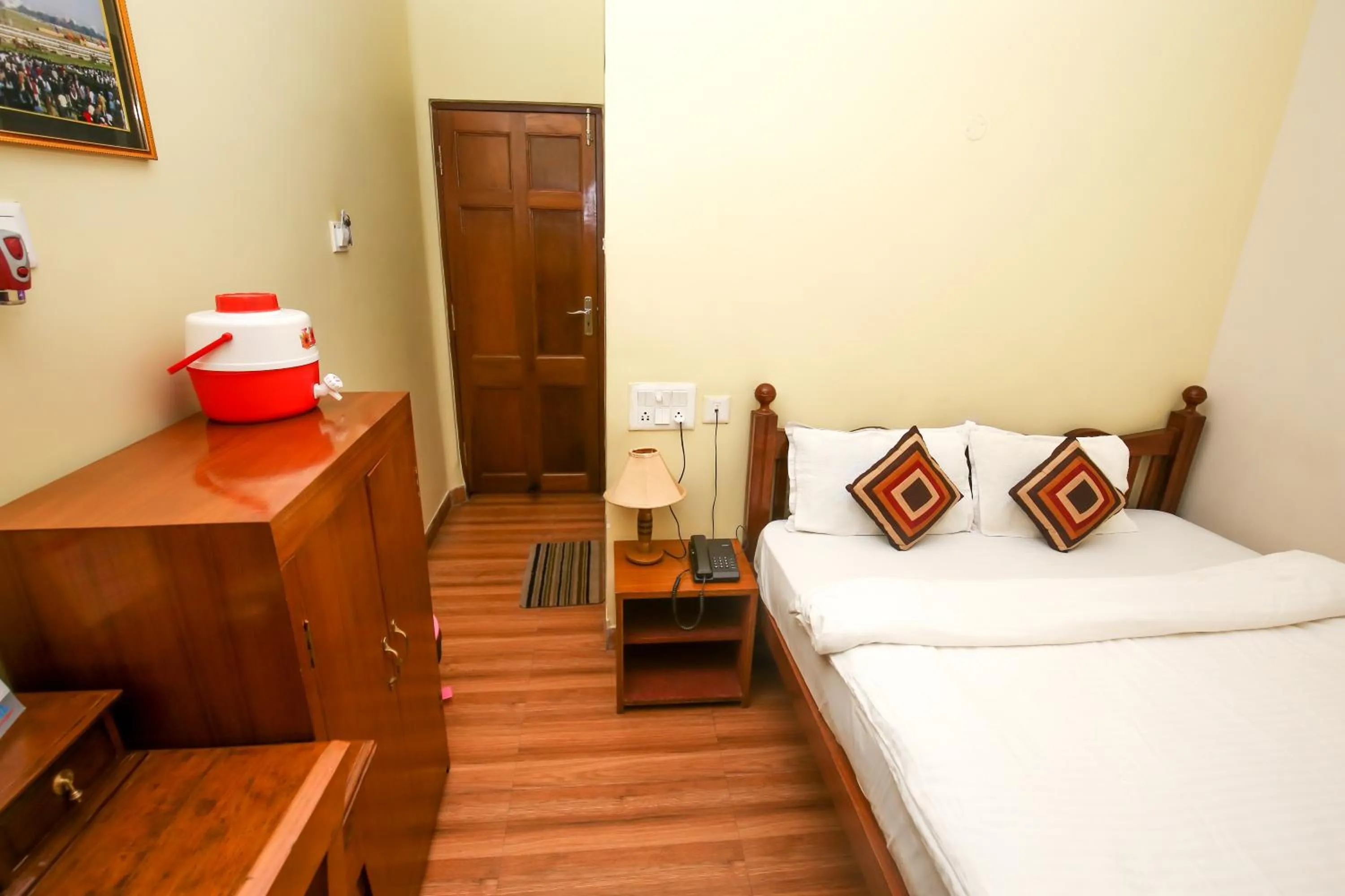 Photo of the whole room, Bed in Hotel Cecil