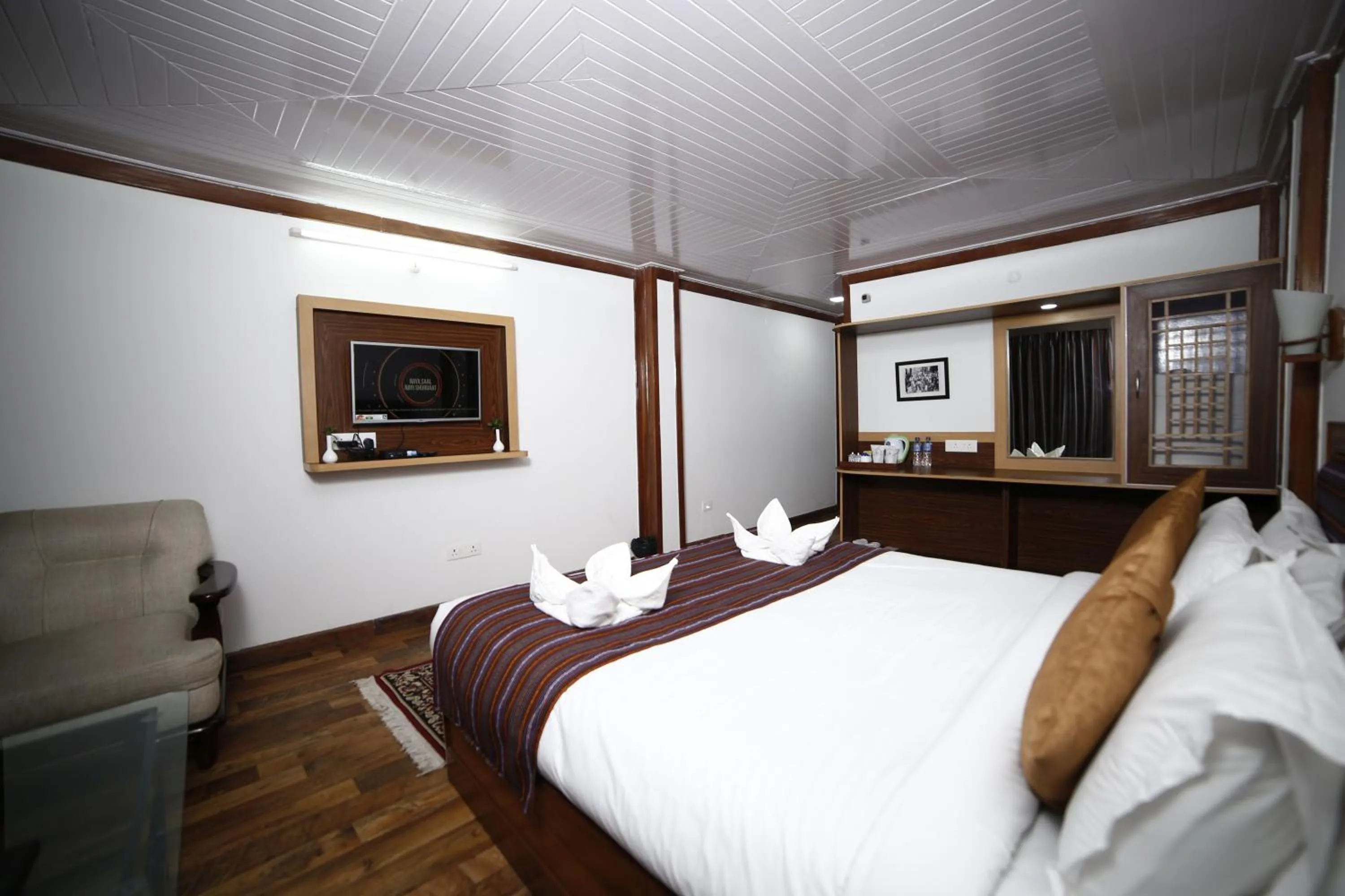 Bathroom, Bed in Sikkim Tourist Centre