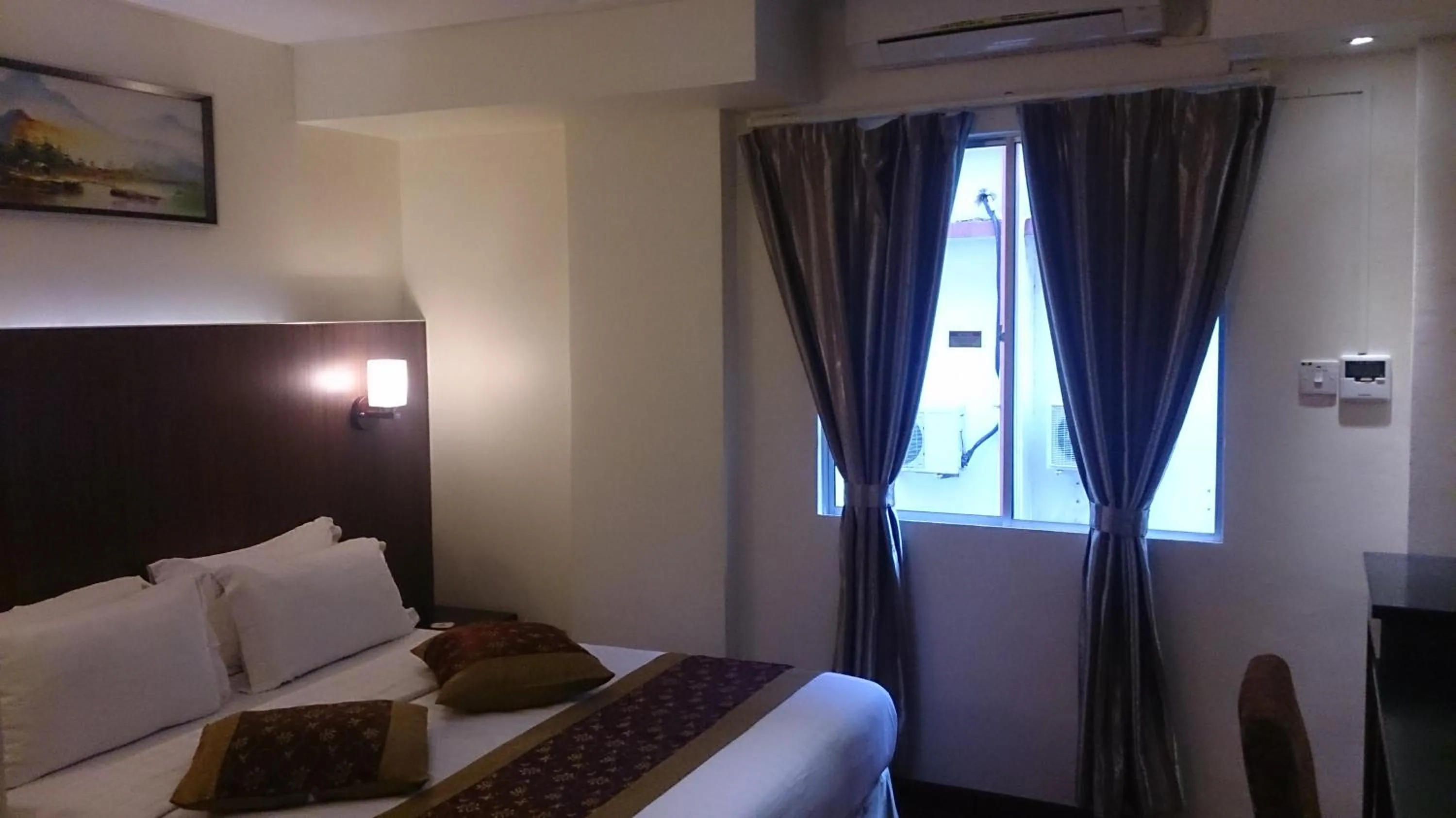 Bedroom, Bed in Hotel & Apartment Ambassador 3