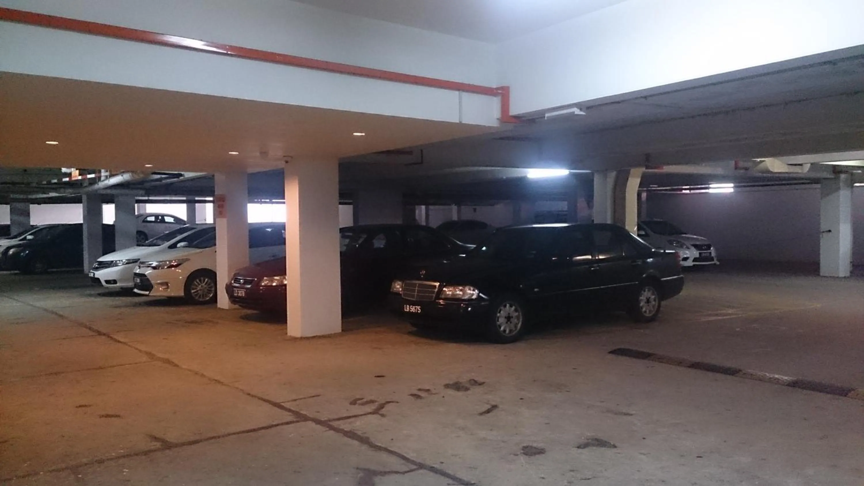 Area and facilities in Hotel & Apartment Ambassador 3