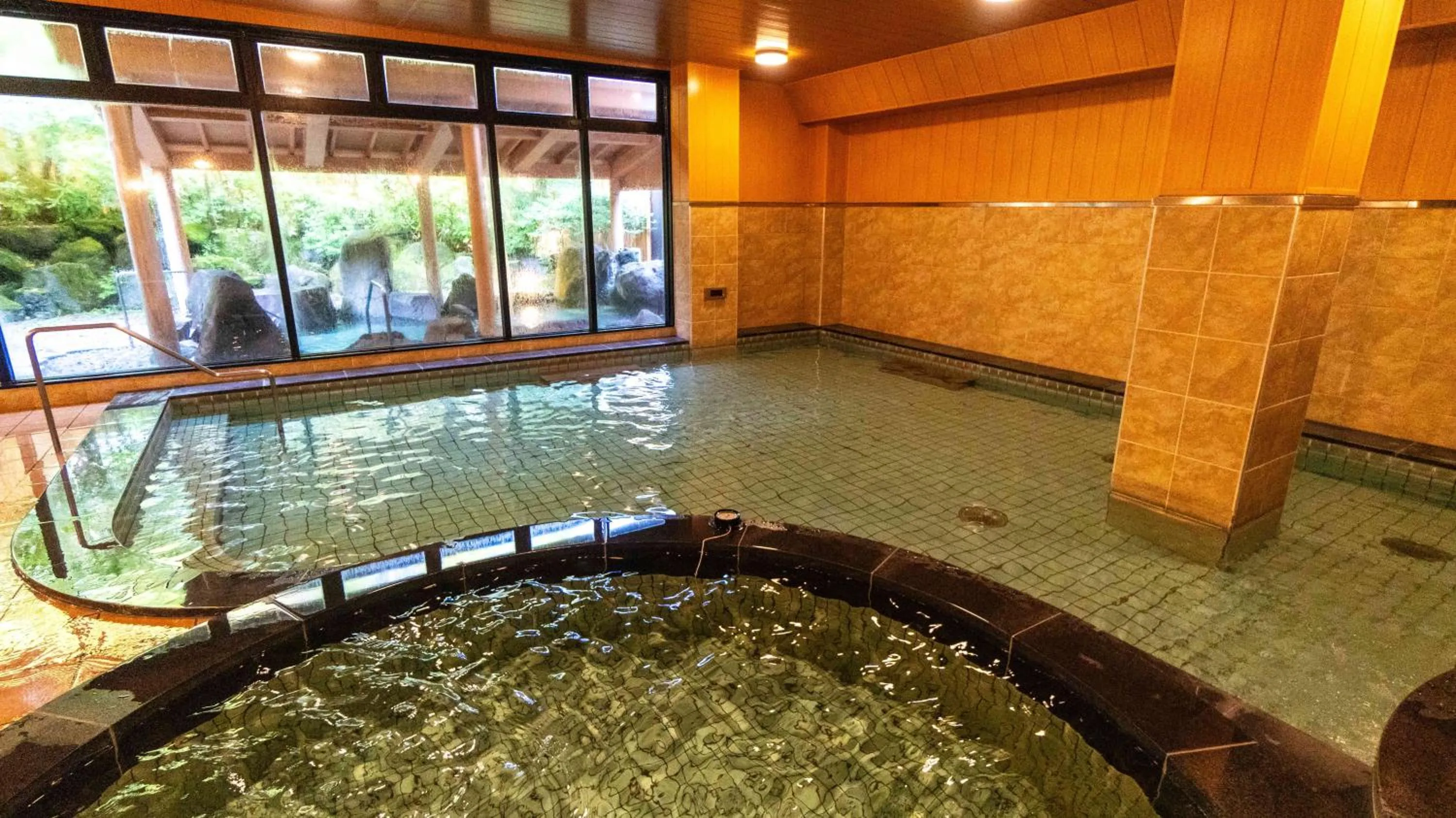 Hot Spring Bath in Motosu Phoenix Hotel