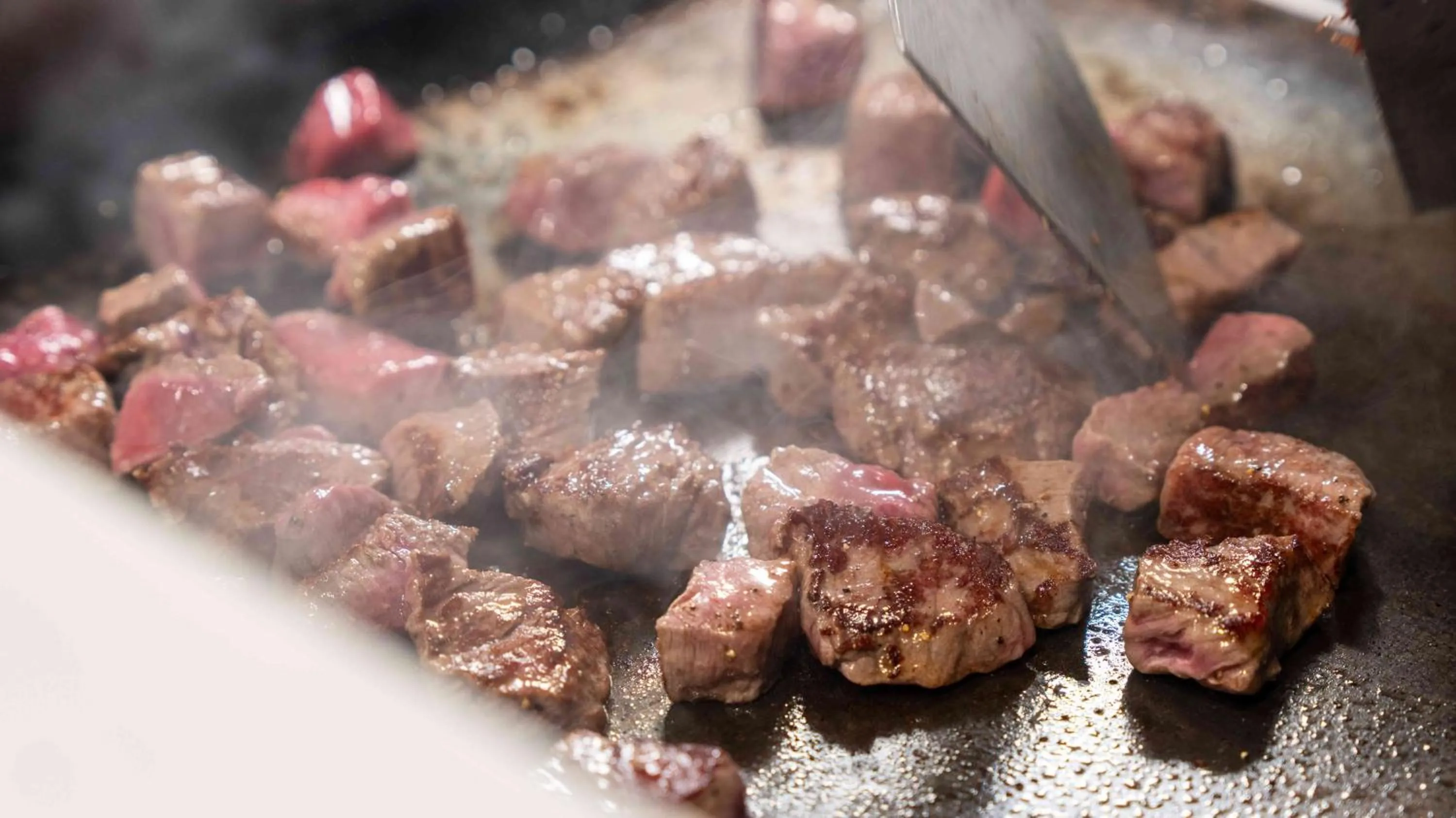 Food and drinks in Motosu Phoenix Hotel