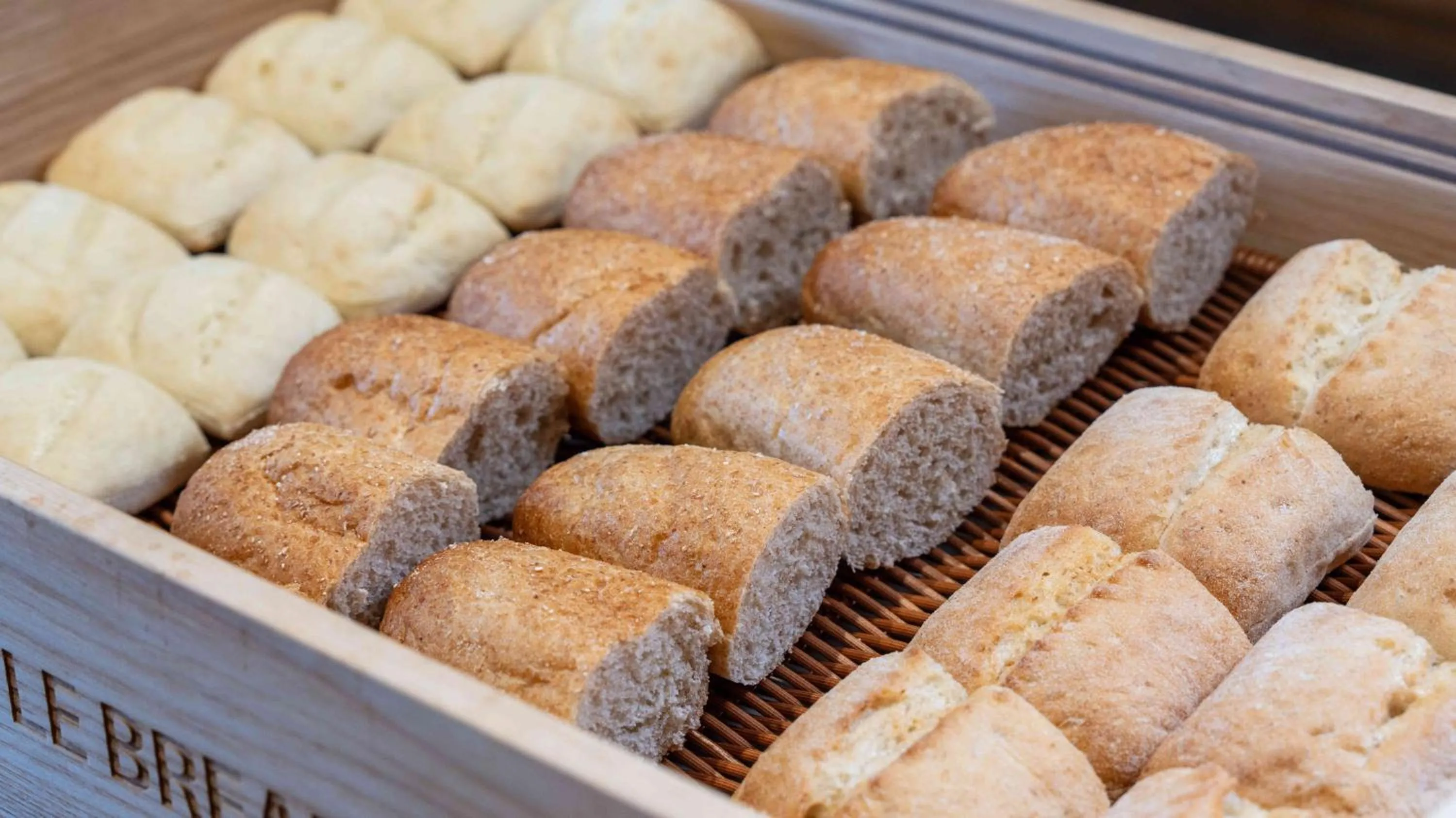 Food and drinks in Motosu Phoenix Hotel