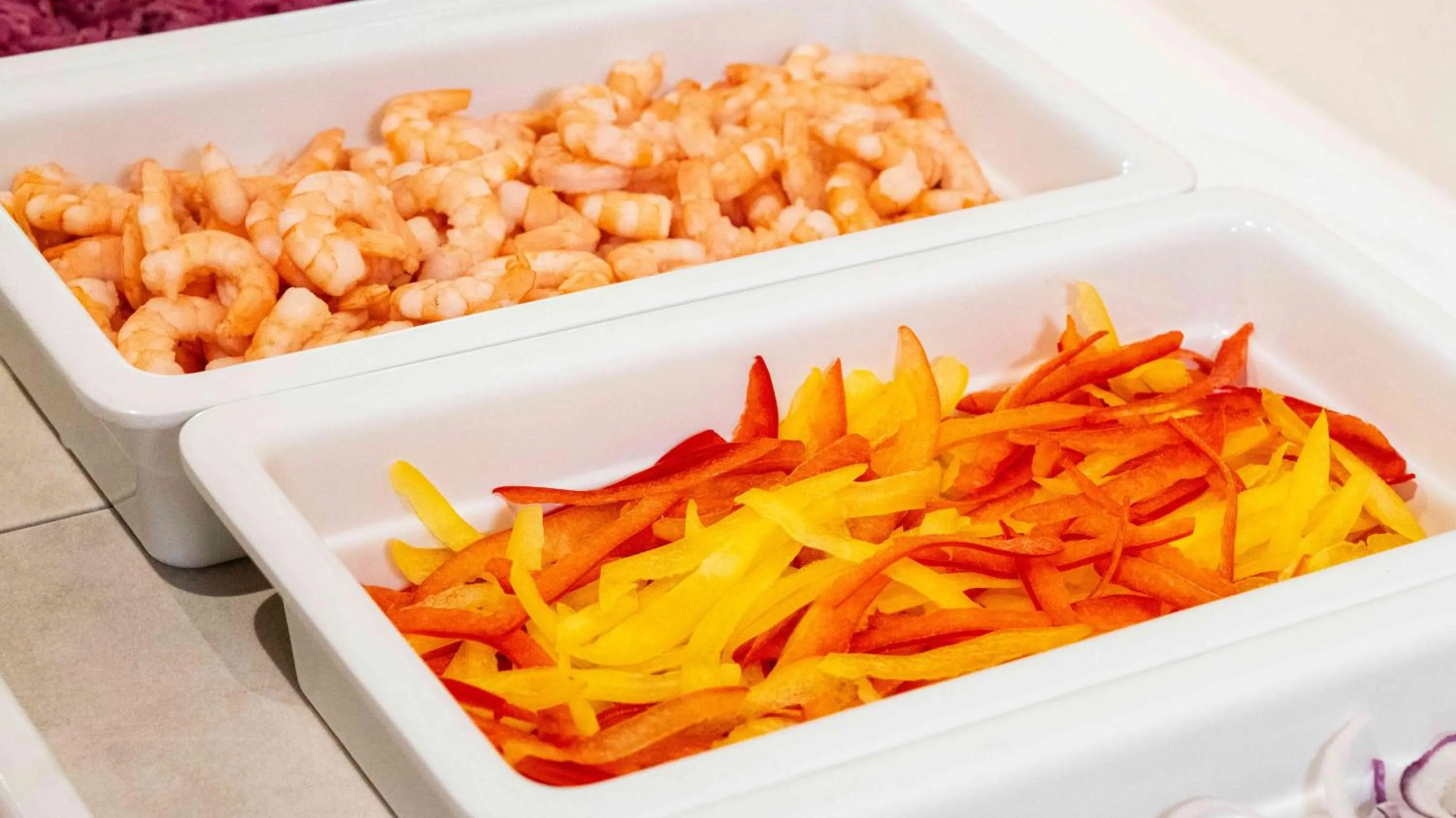 Food and drinks in Motosu Phoenix Hotel