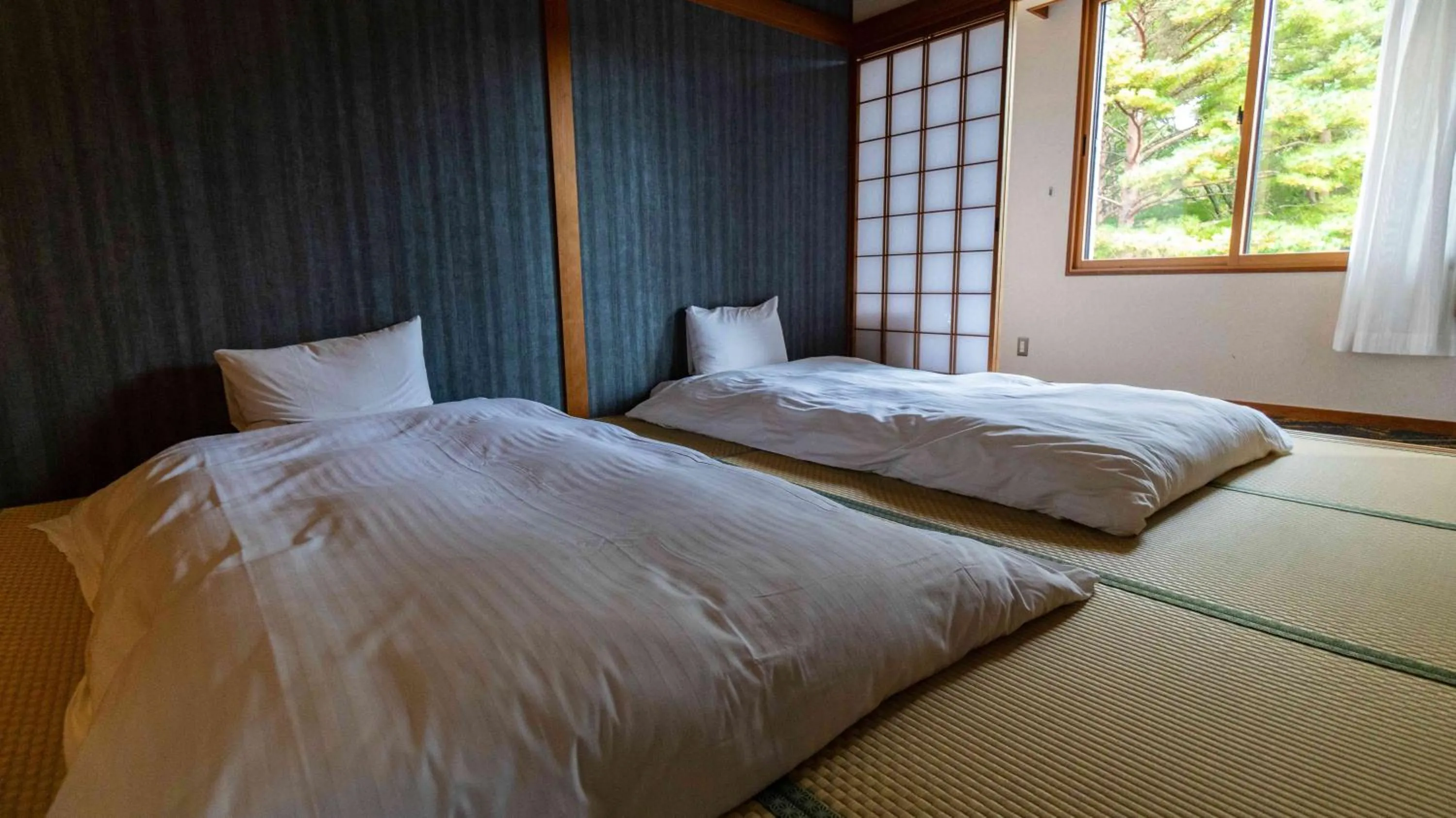 Bedroom, Bed in Motosu Phoenix Hotel