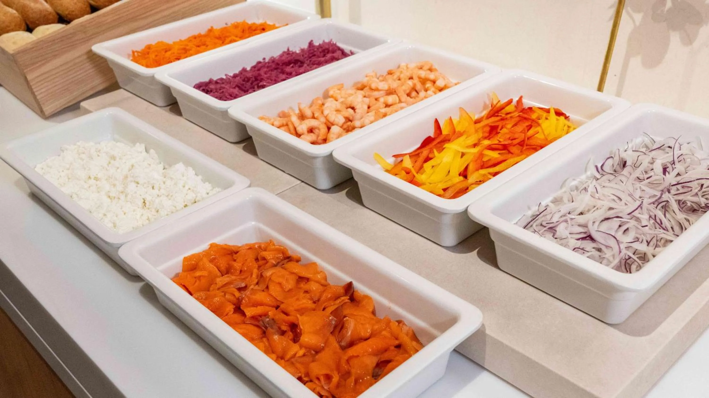 Food and drinks in Motosu Phoenix Hotel