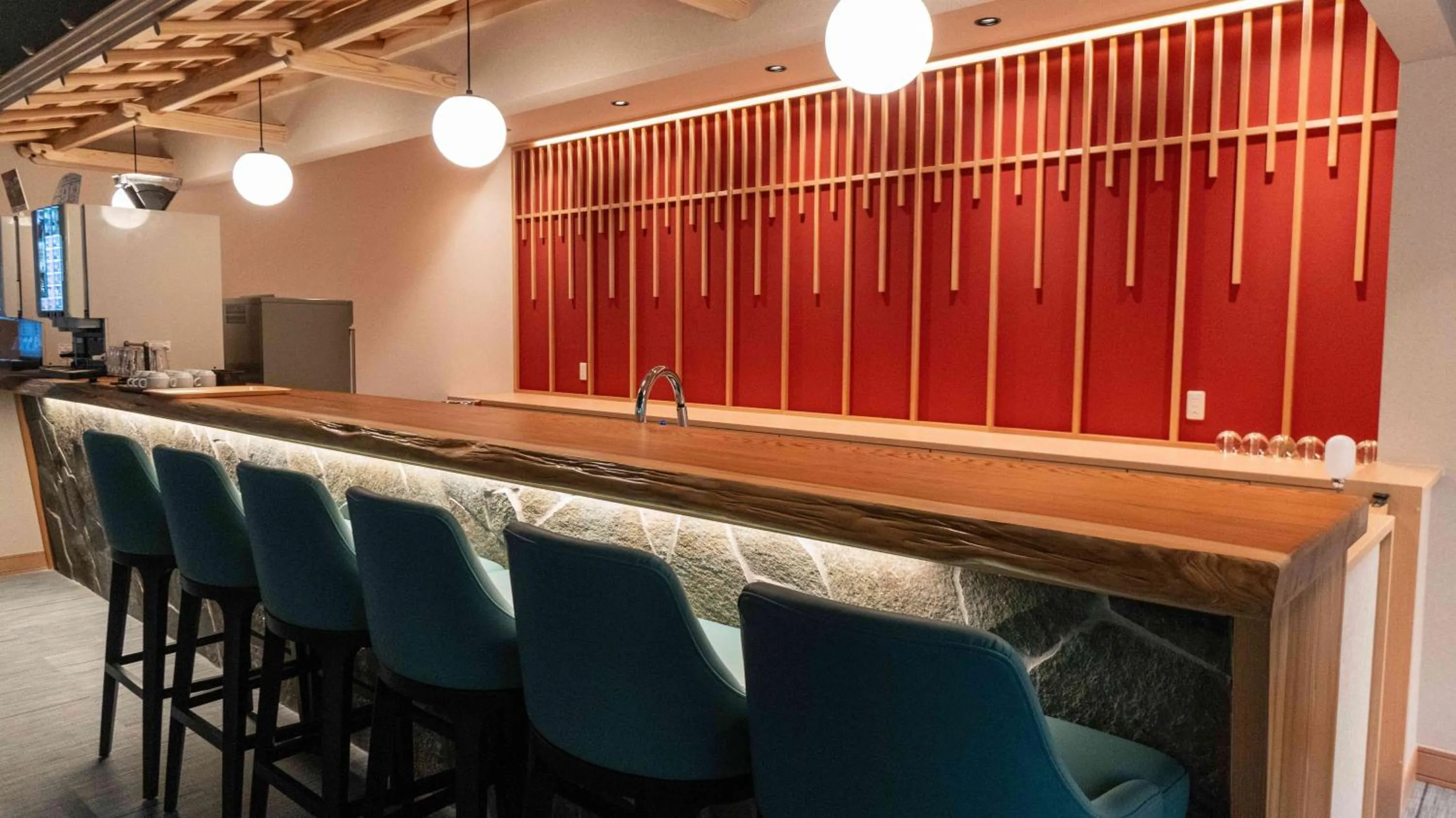 Entertainment in Motosu Phoenix Hotel