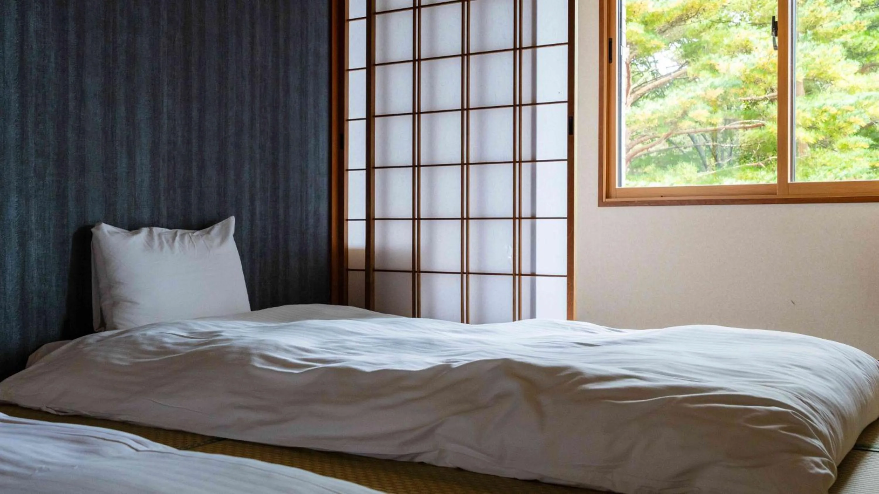 Bedroom, Bed in Motosu Phoenix Hotel