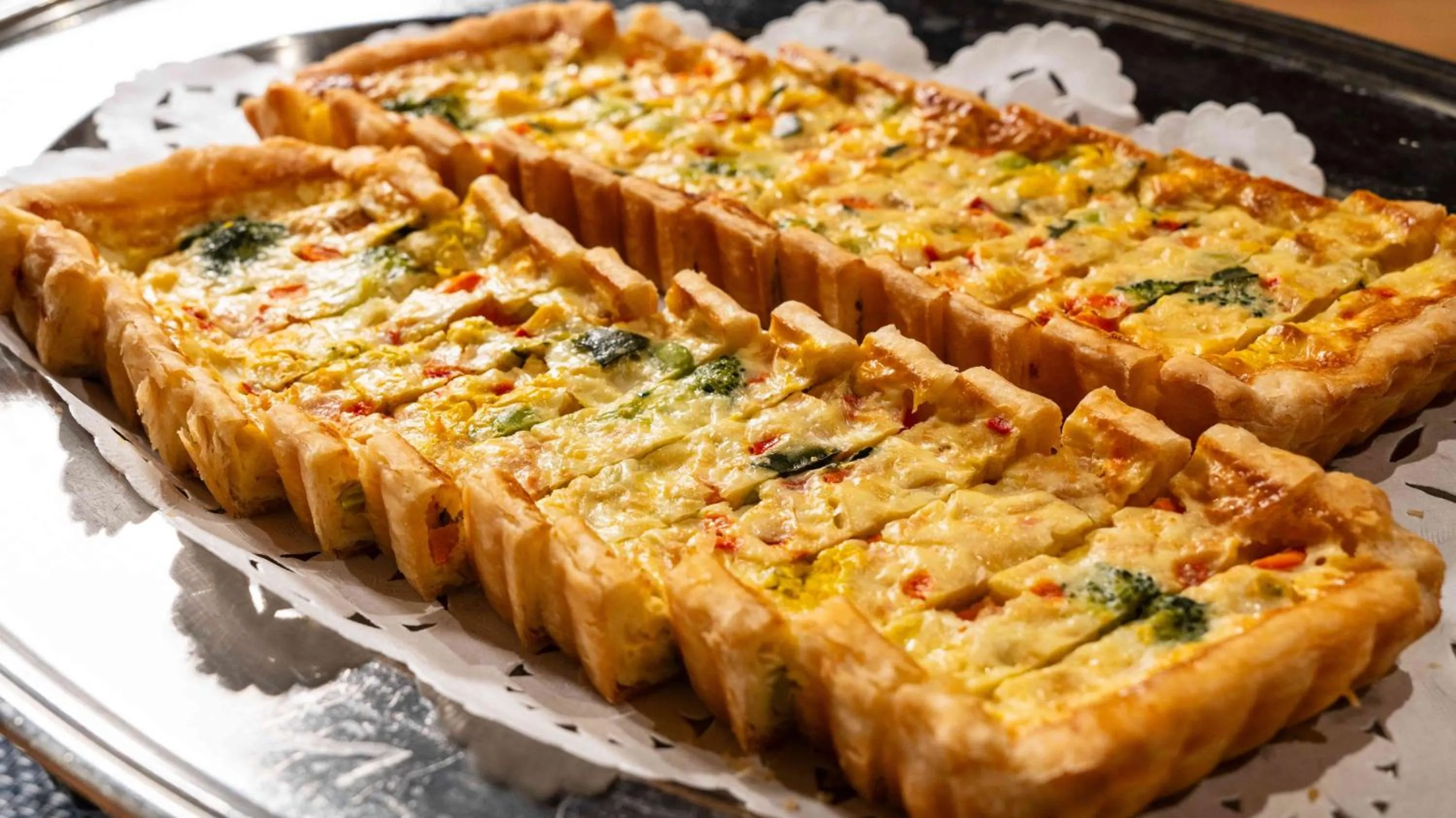 Food and drinks in Motosu Phoenix Hotel