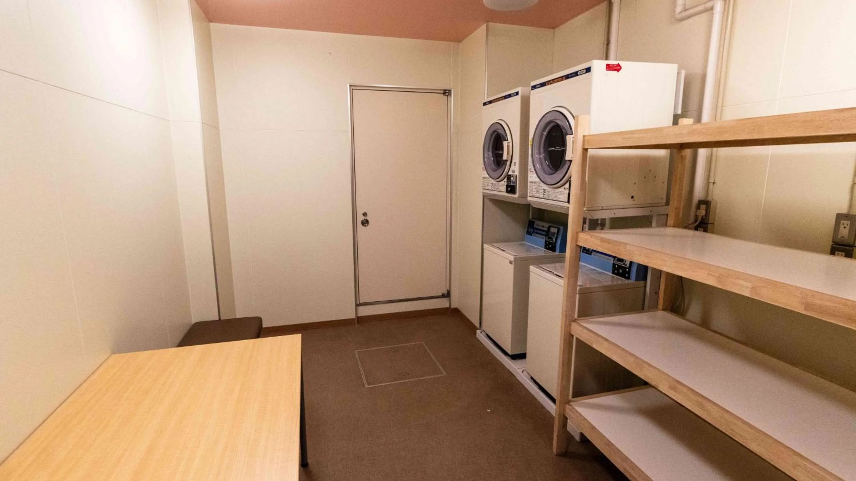 washing machine in Motosu Phoenix Hotel