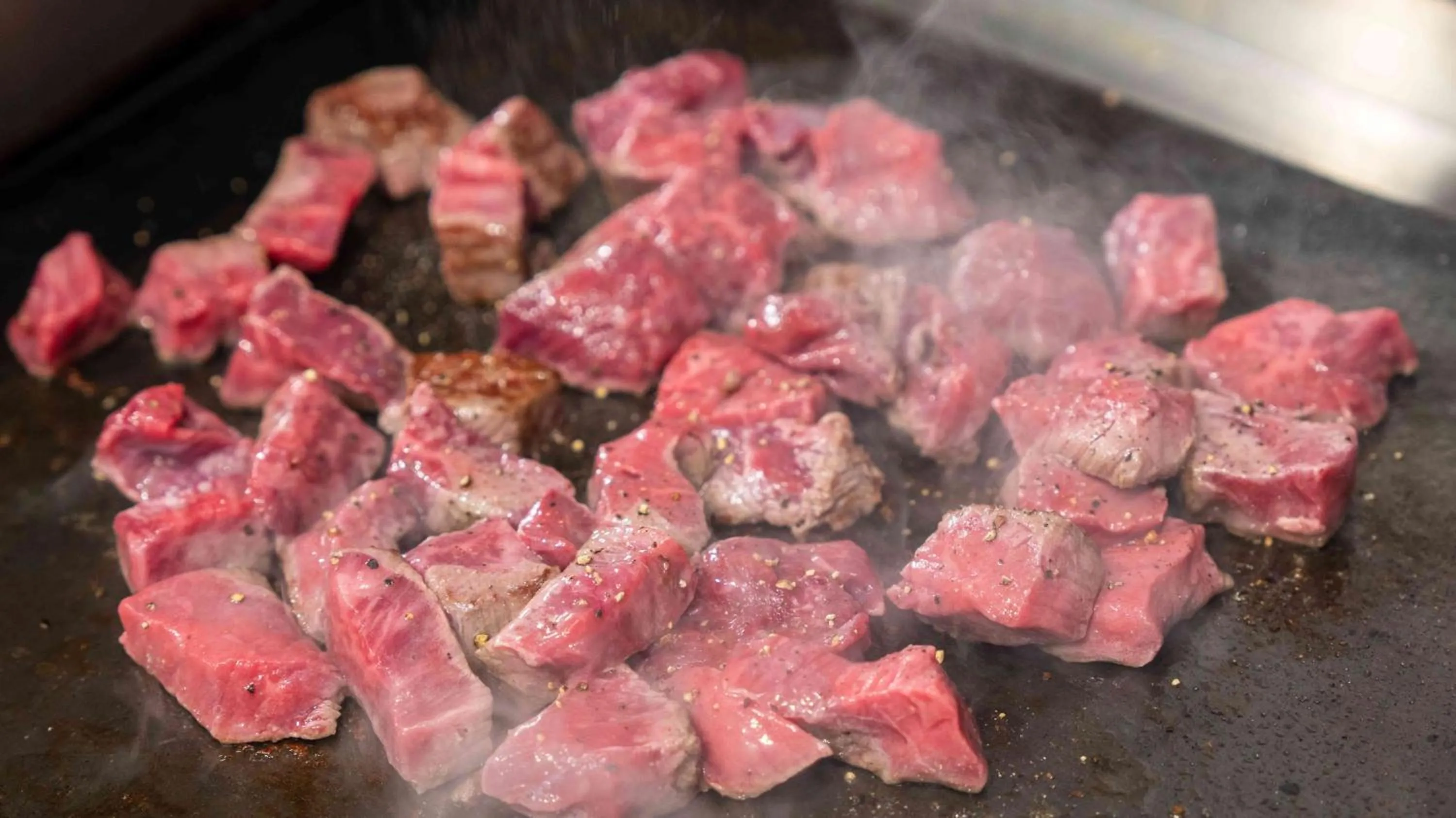 Food and drinks in Motosu Phoenix Hotel