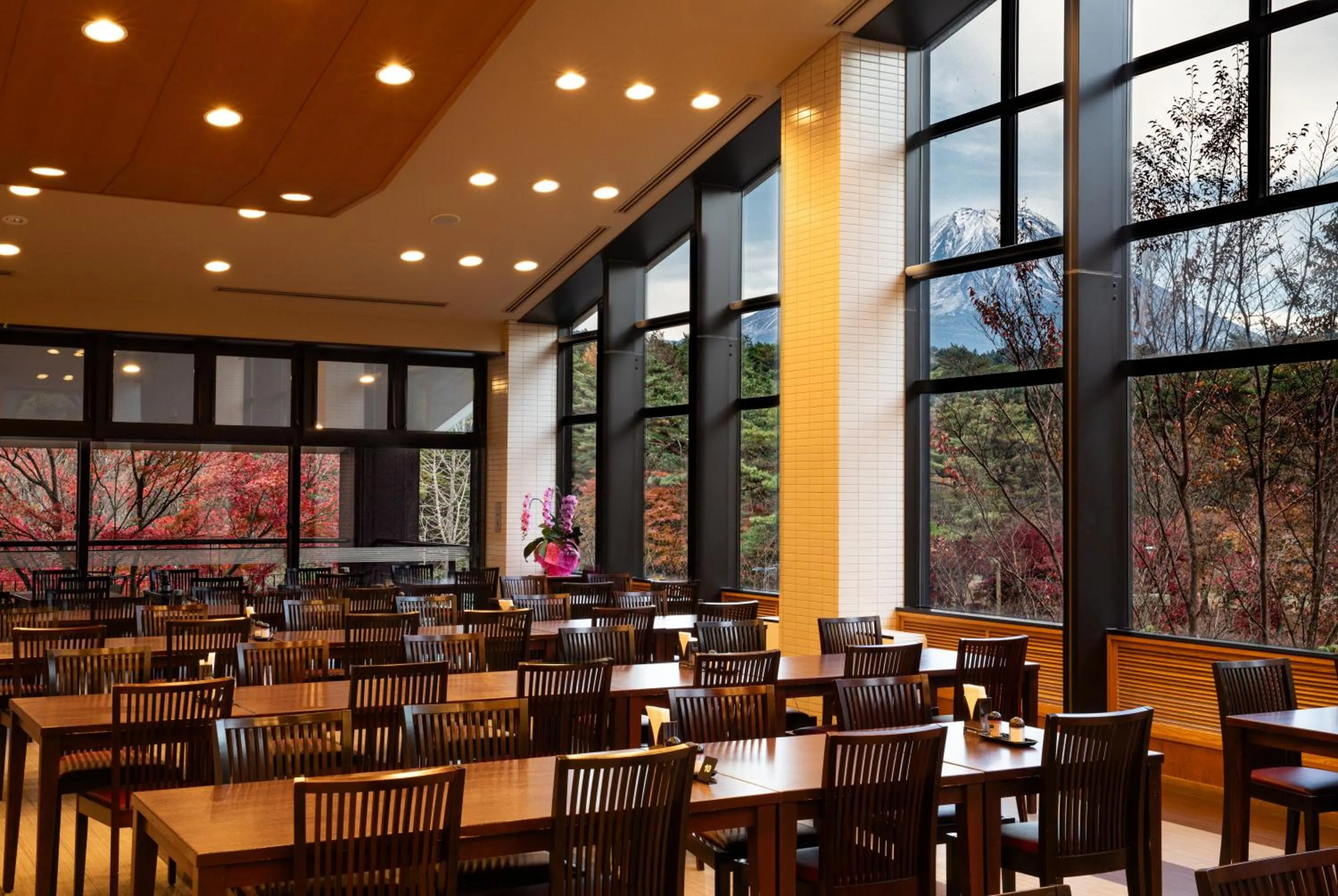 Restaurant/places to eat in Motosu Phoenix Hotel