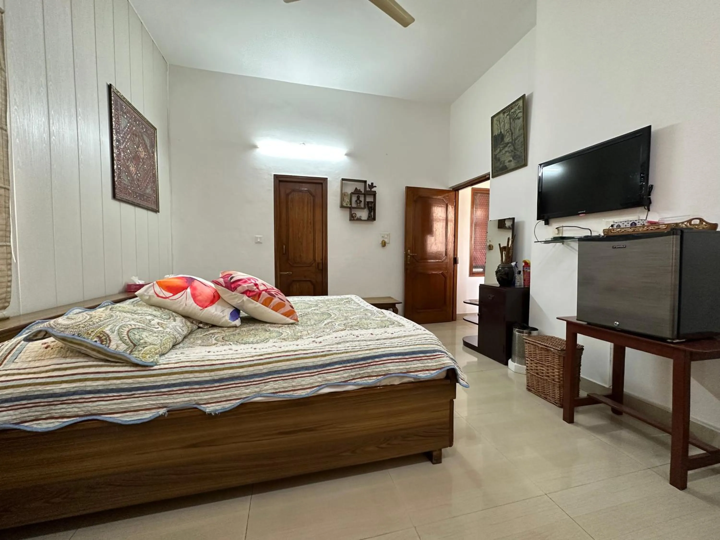 Photo of the whole room, Bed in Luxurious Homestay- Chandīgarh