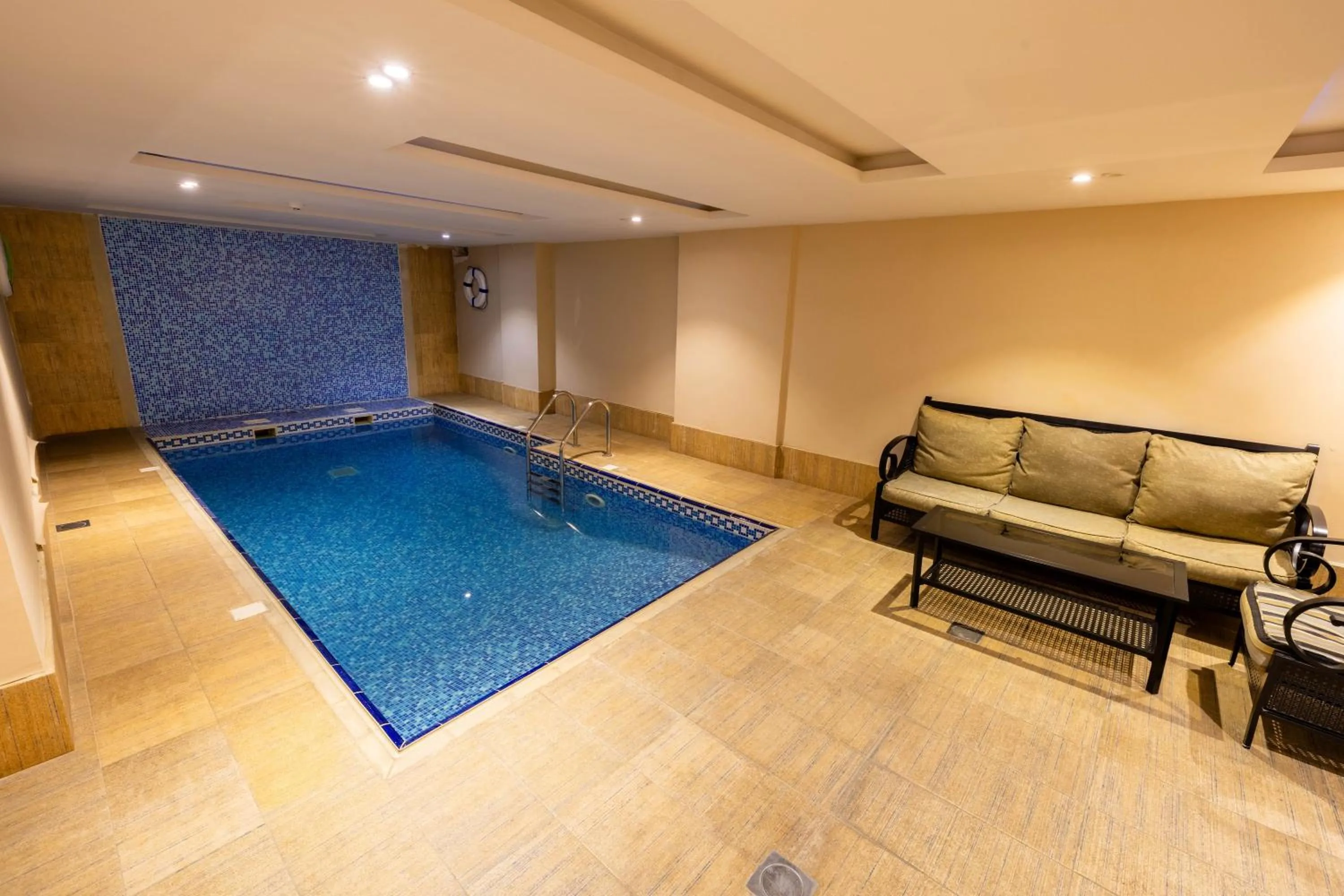 Al Muhaidb Residence Al Takhasossi 1